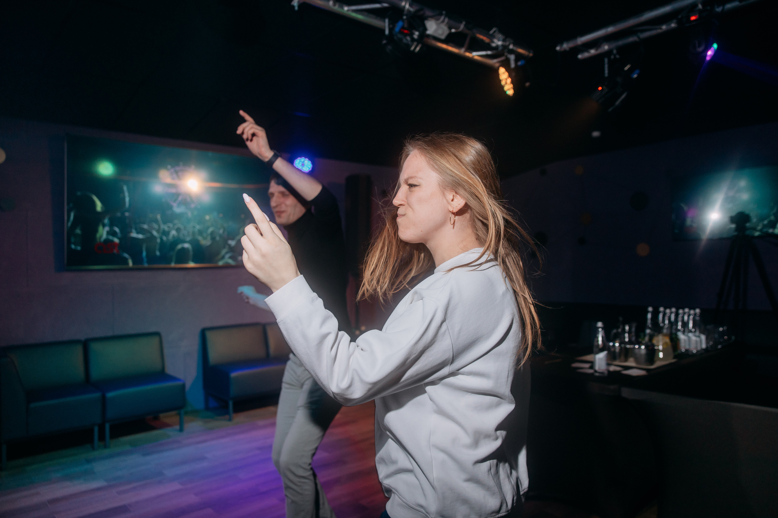 День рождения в караоке. Фото и видео съемка. Андрей Ионов