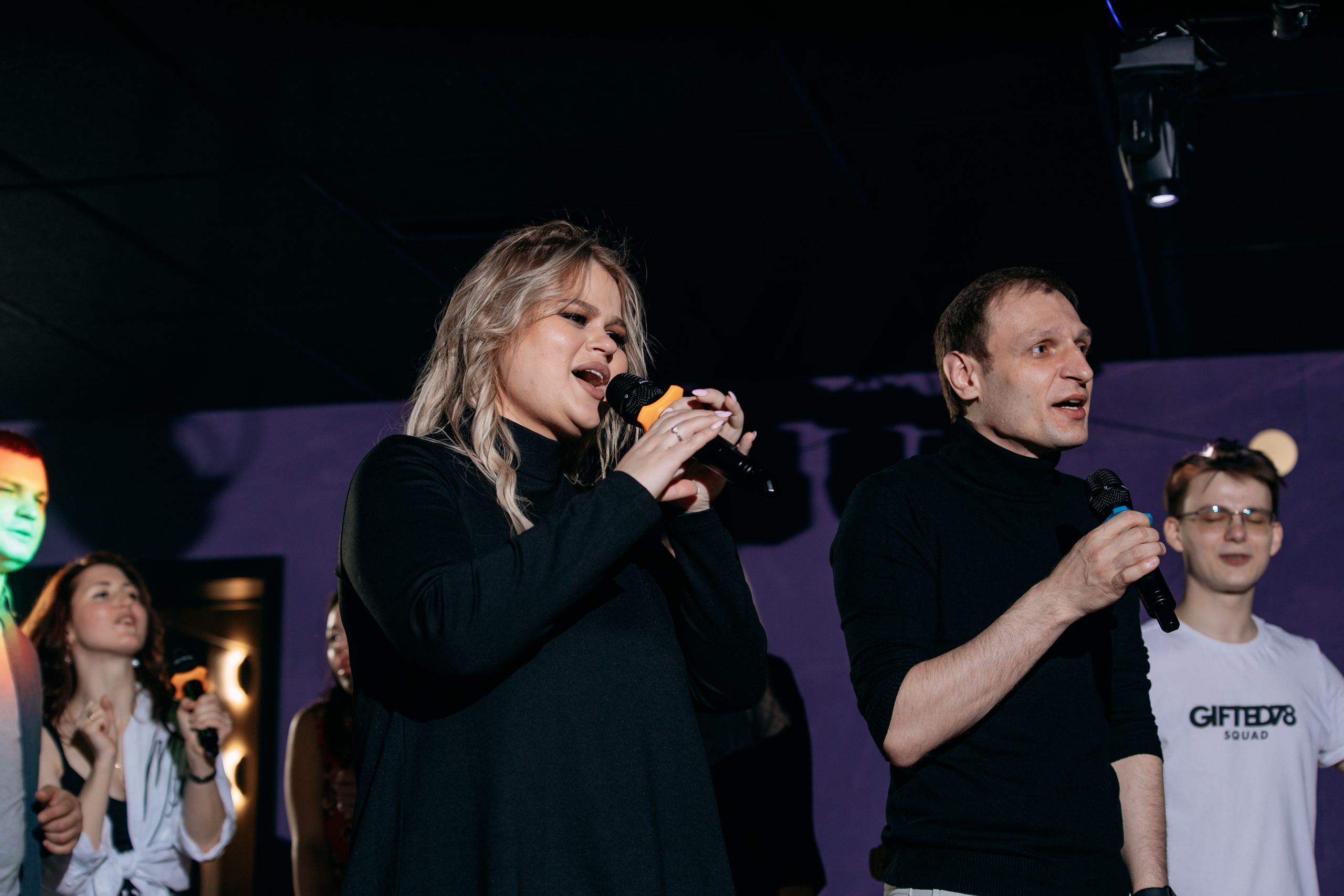 День рождения в караоке. Фото и видео съемка. Андрей Ионов