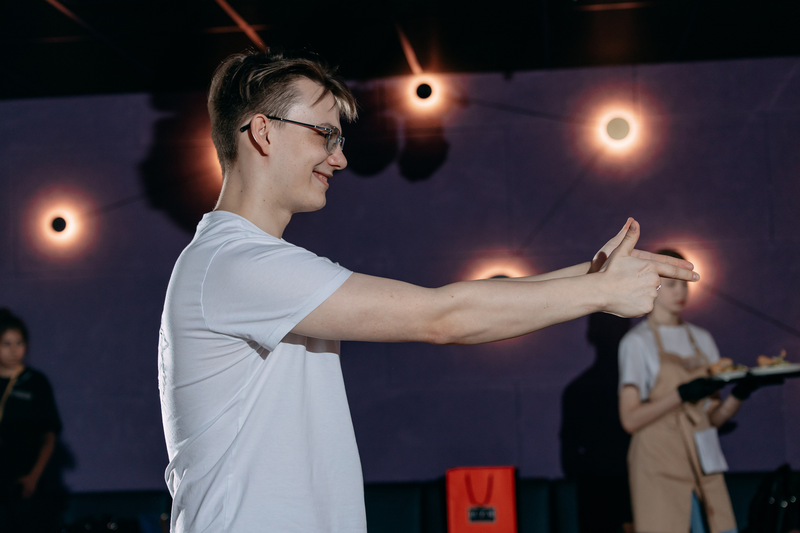 День рождения в караоке. Фото и видео съемка. Андрей Ионов