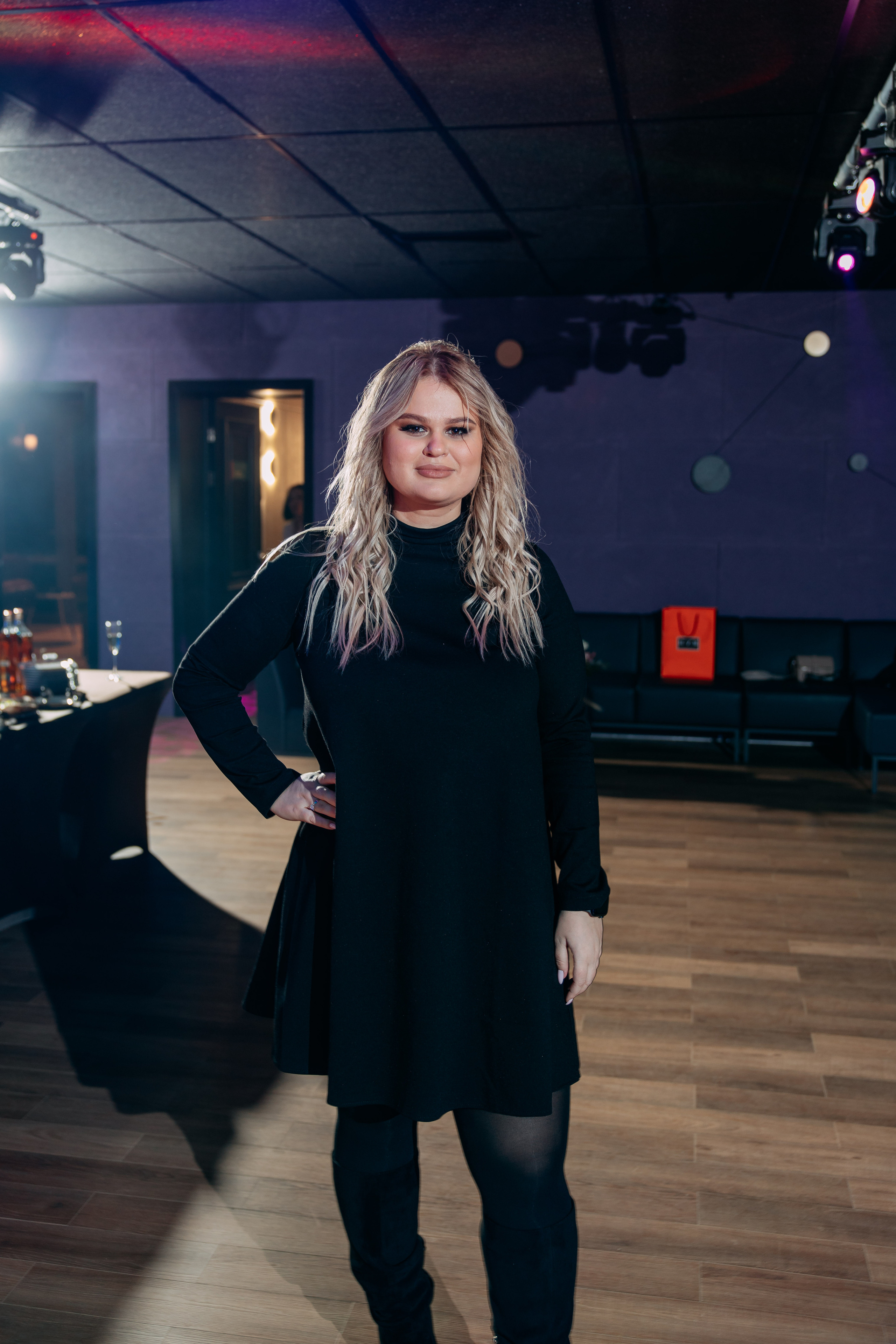 День рождения в караоке. Фото и видео съемка. Андрей Ионов