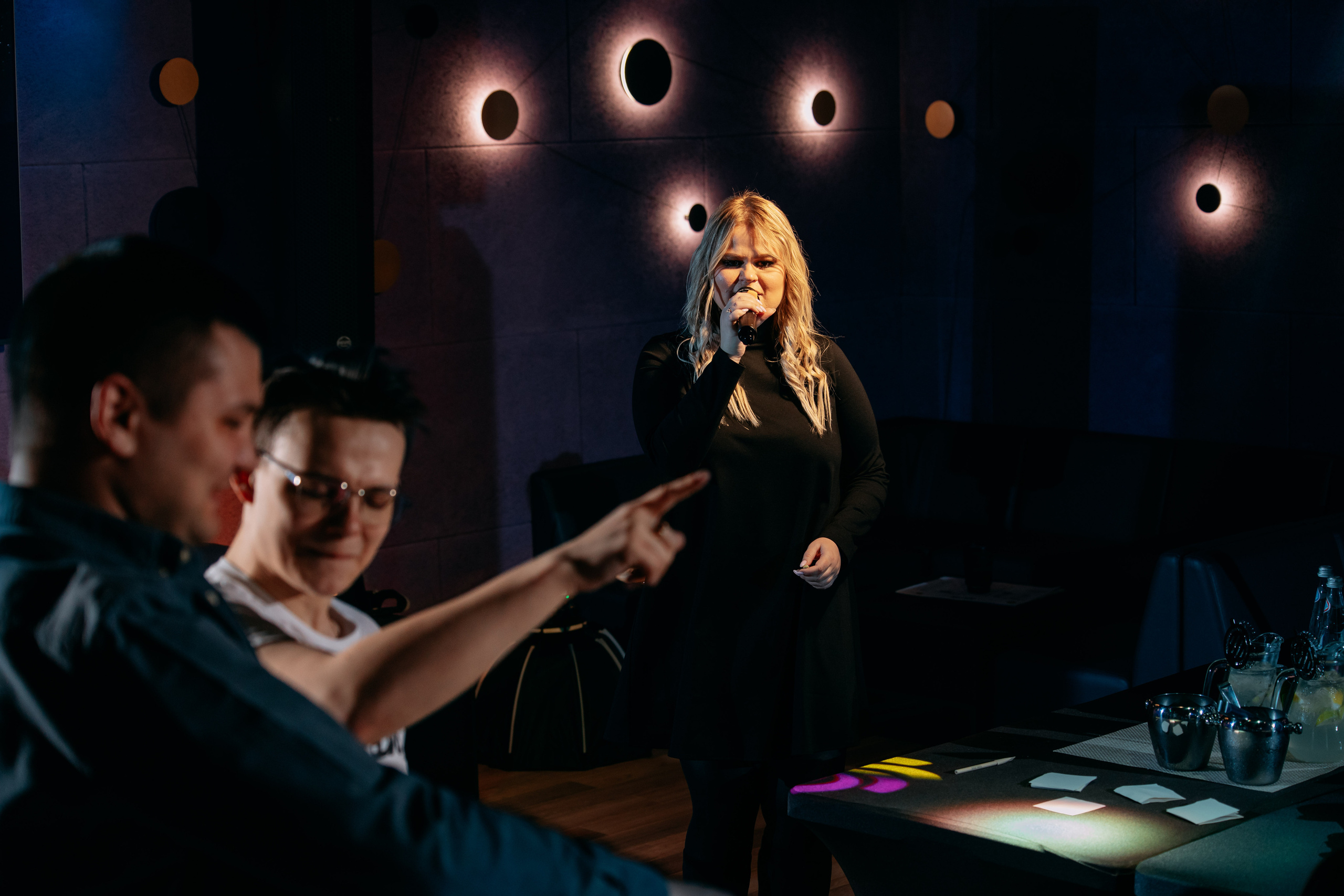 День рождения в караоке. Фото и видео съемка. Андрей Ионов