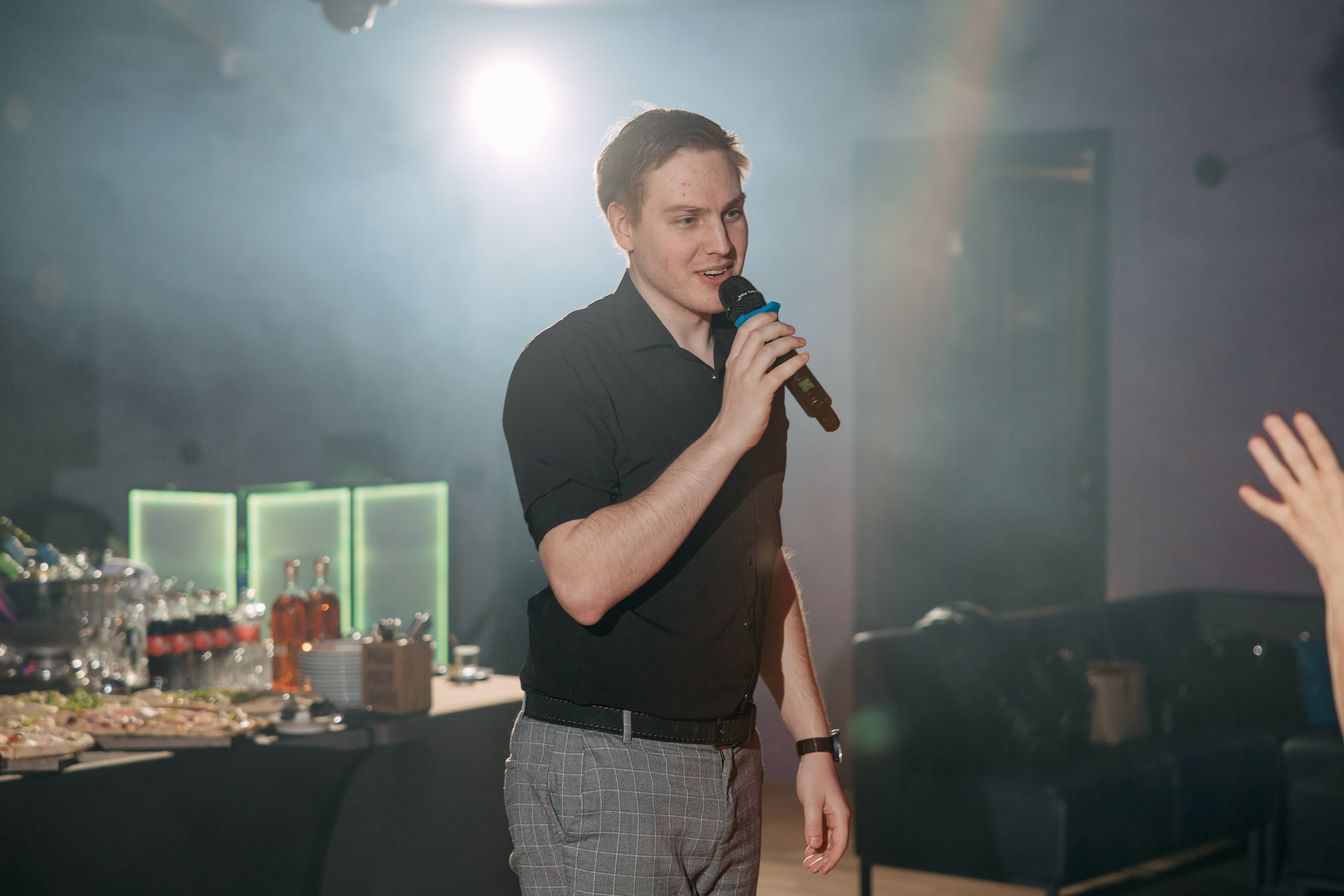 День рождения в караоке. Фото и видео съемка. Андрей Ионов