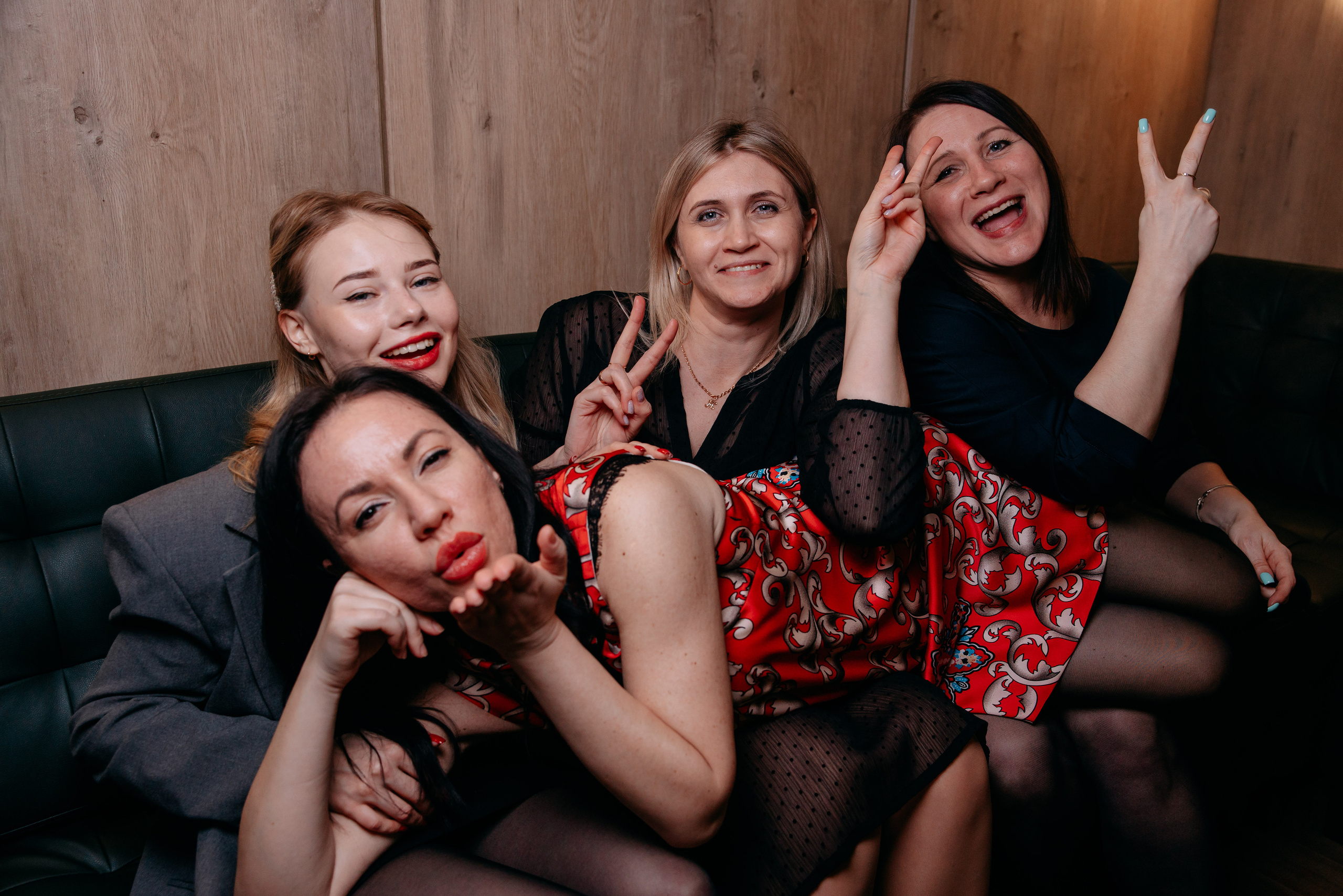 День рождения в караоке. Фото и видео съемка. Андрей Ионов