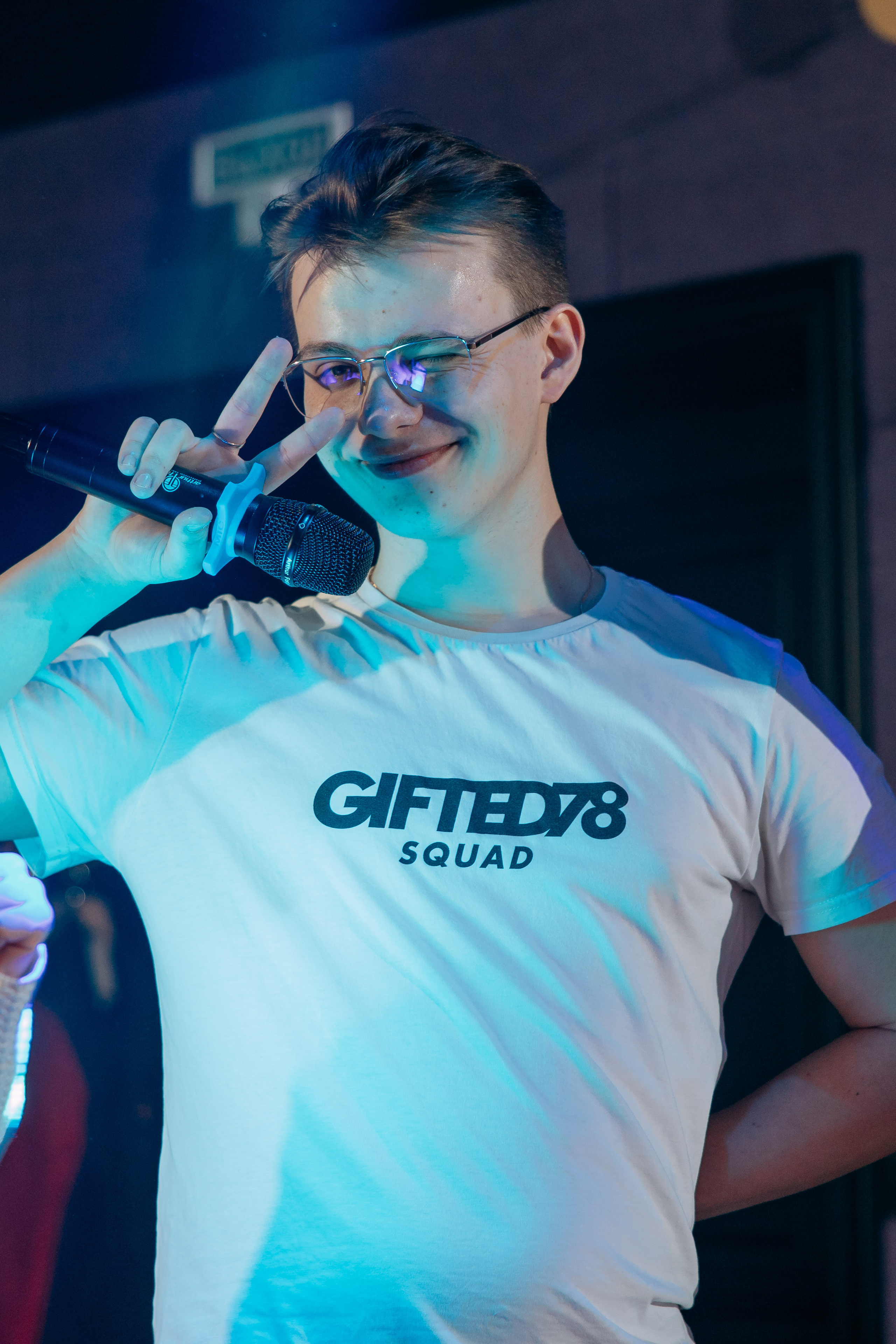 День рождения в караоке. Фото и видео съемка. Андрей Ионов