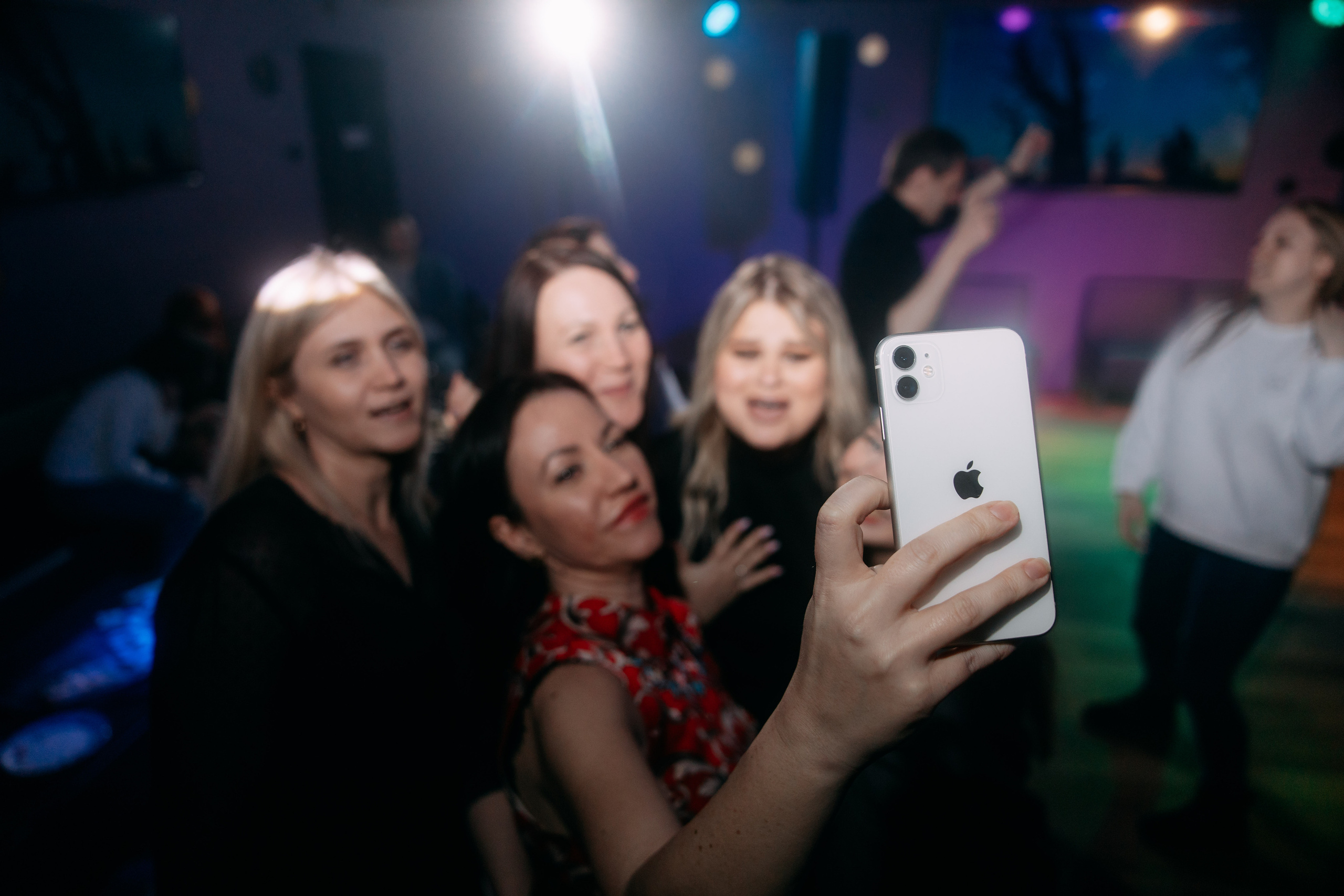 День рождения в караоке. Фото и видео съемка. Андрей Ионов