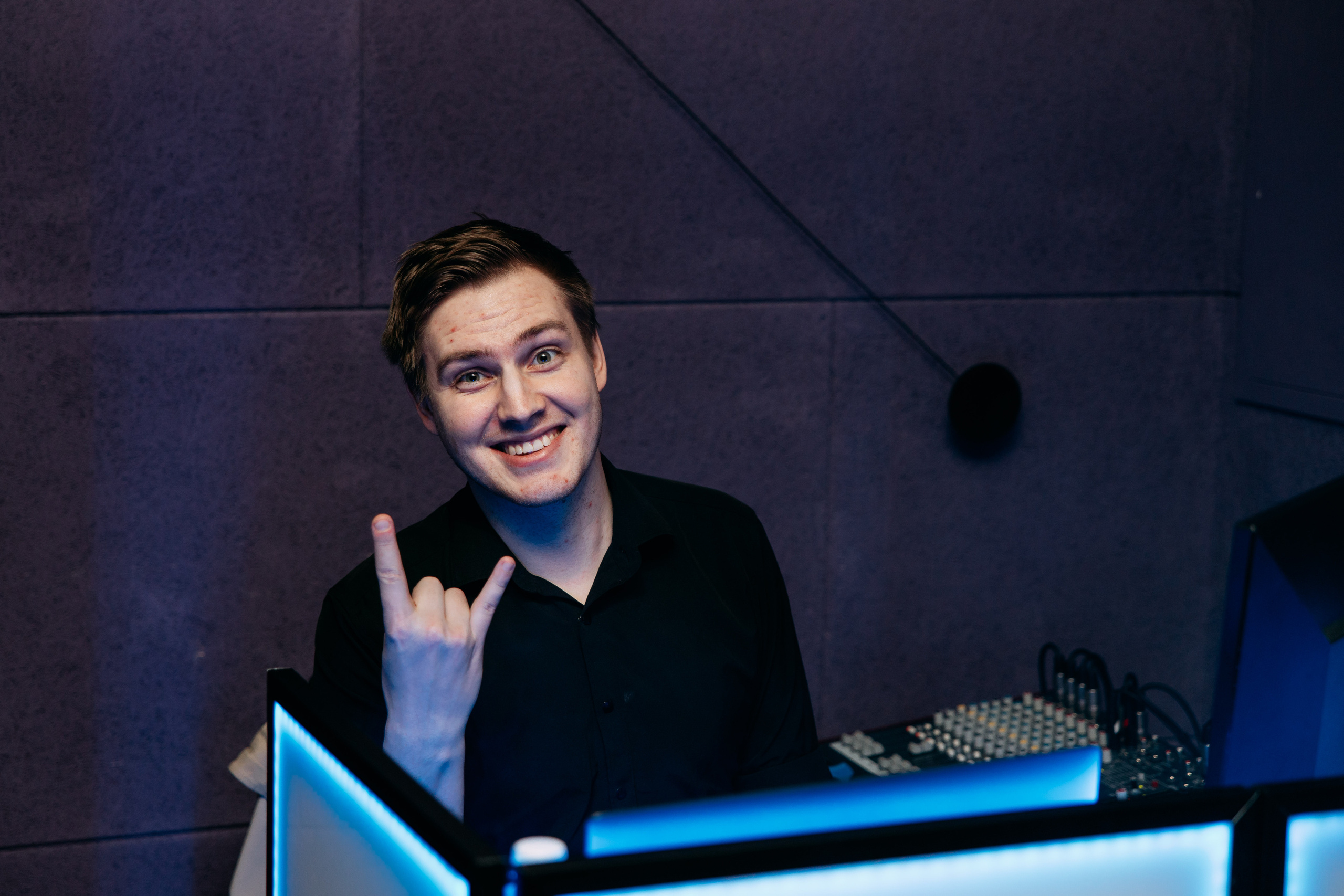 День рождения в караоке. Фото и видео съемка. Андрей Ионов