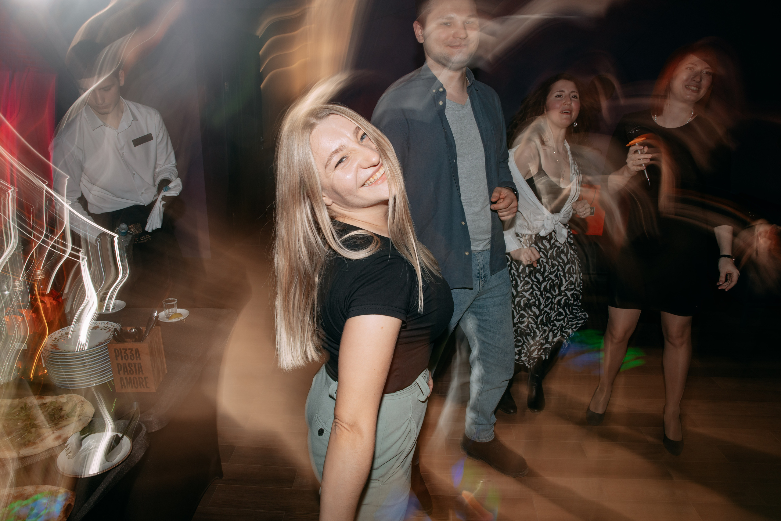 День рождения в караоке. Фото и видео съемка. Андрей Ионов