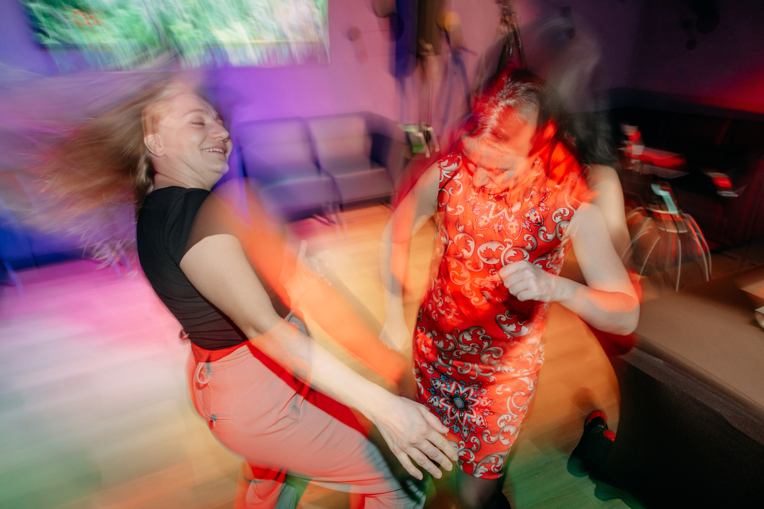 День рождения в караоке. Фото и видео съемка. Андрей Ионов