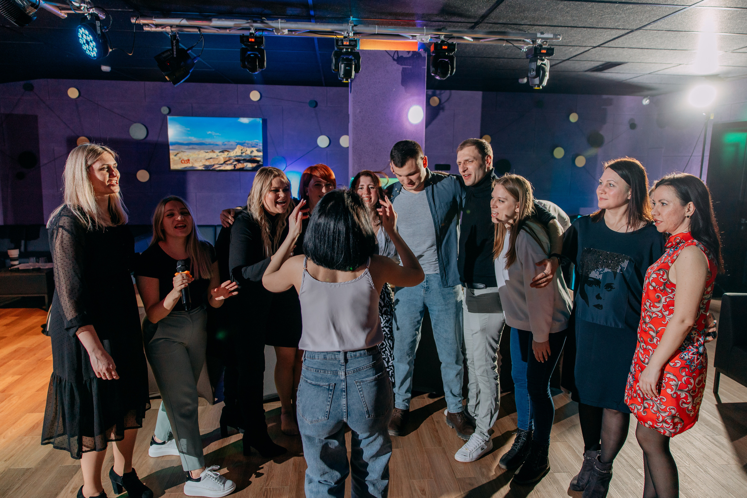 День рождения в караоке. Фото и видео съемка. Андрей Ионов