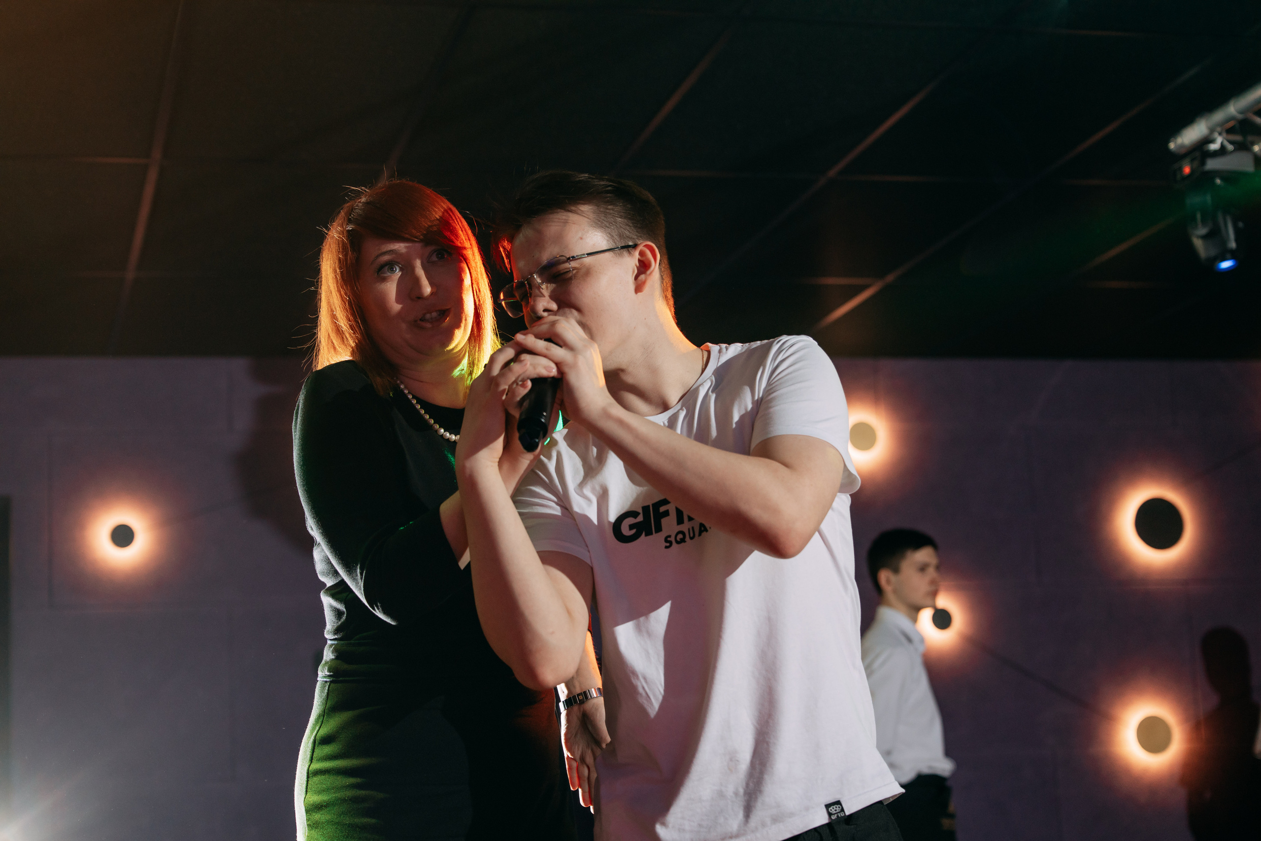 День рождения в караоке. Фото и видео съемка. Андрей Ионов