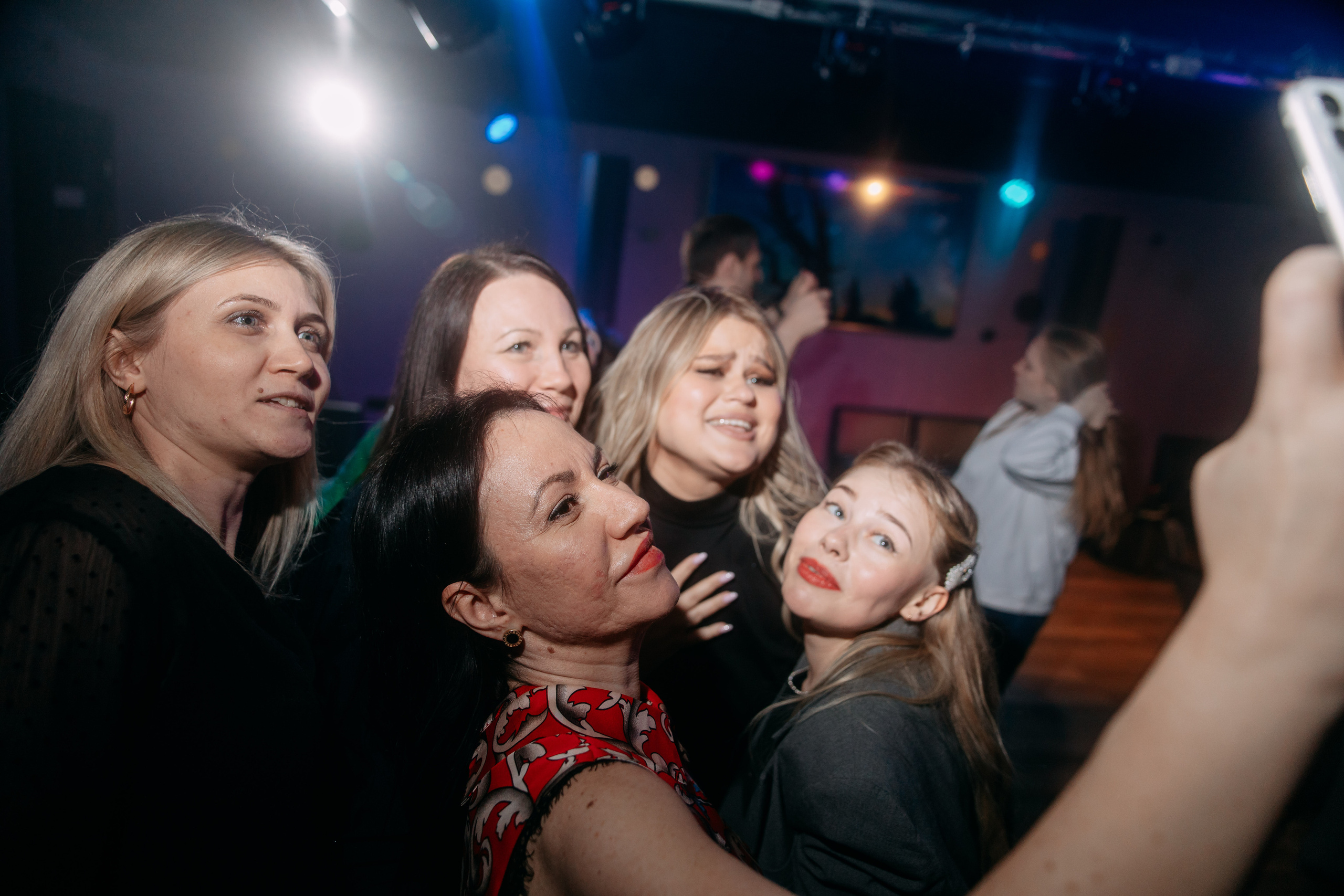 День рождения в караоке. Фото и видео съемка. Андрей Ионов