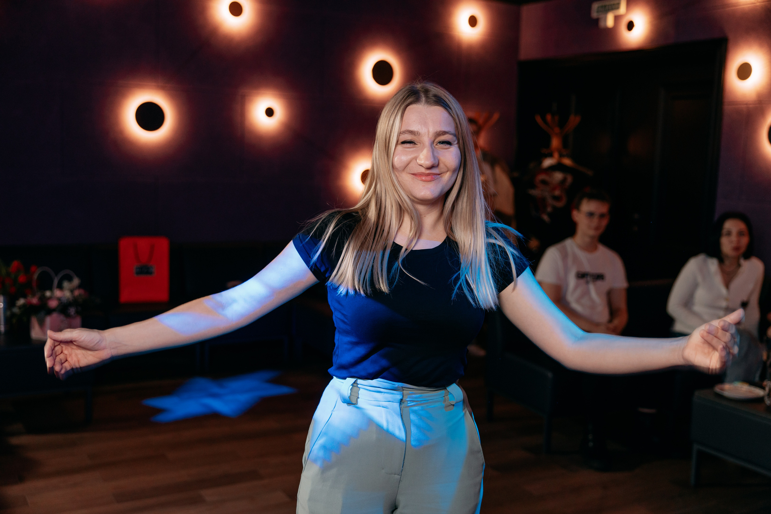 День рождения в караоке. Фото и видео съемка. Андрей Ионов