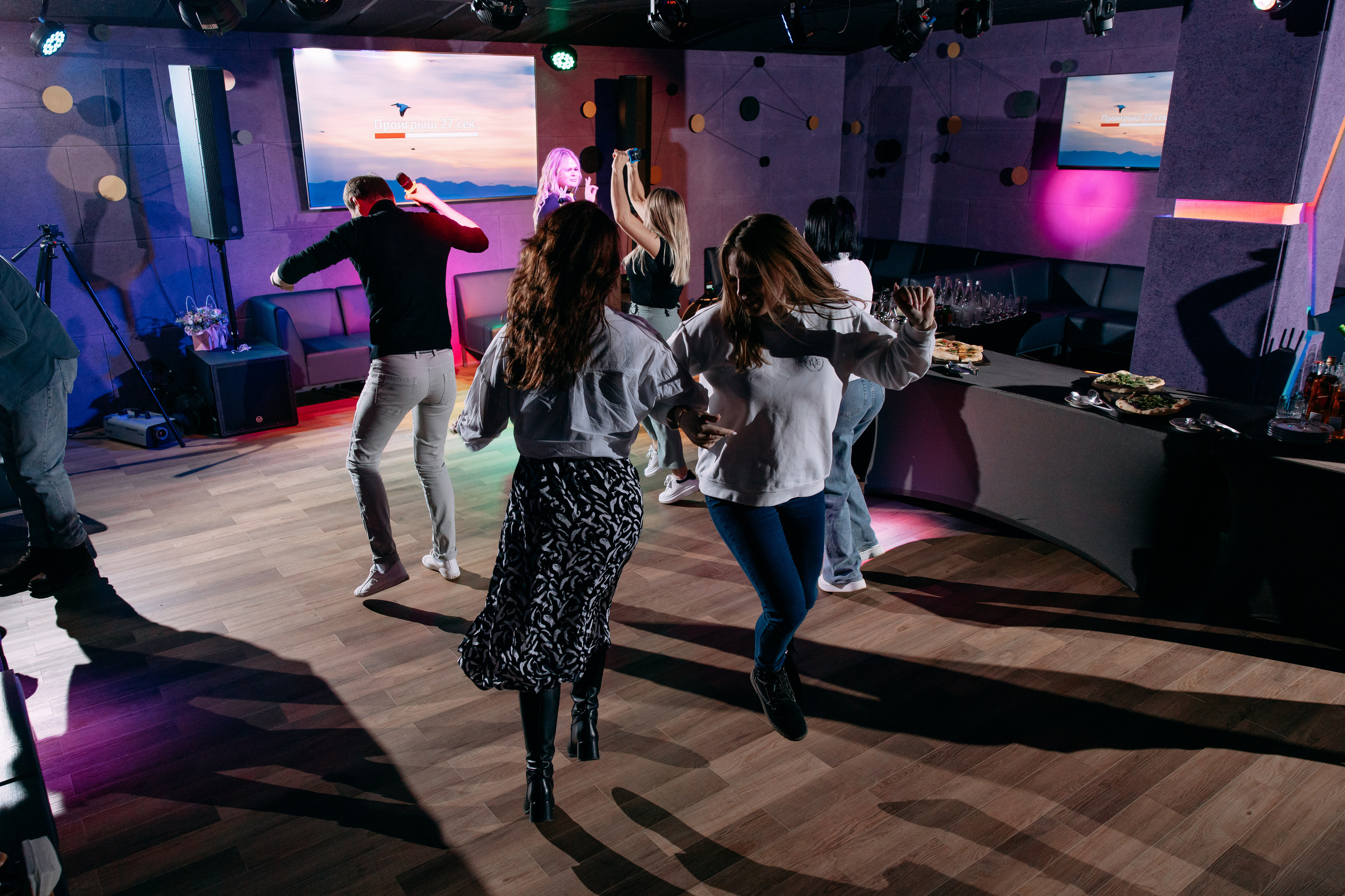 День рождения в караоке. Фото и видео съемка. Андрей Ионов