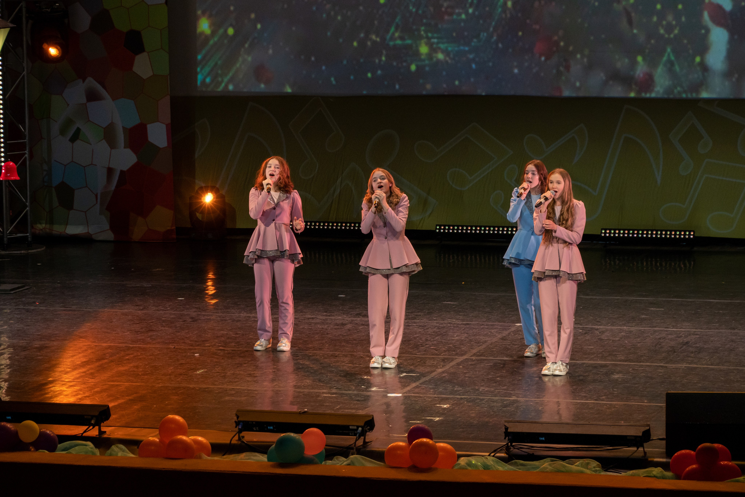 Съёмка концерта для Домисольки, большой концертный зал Космос. «Студия DRONAVT`s» — видеосъёмка и фотография г. Москва