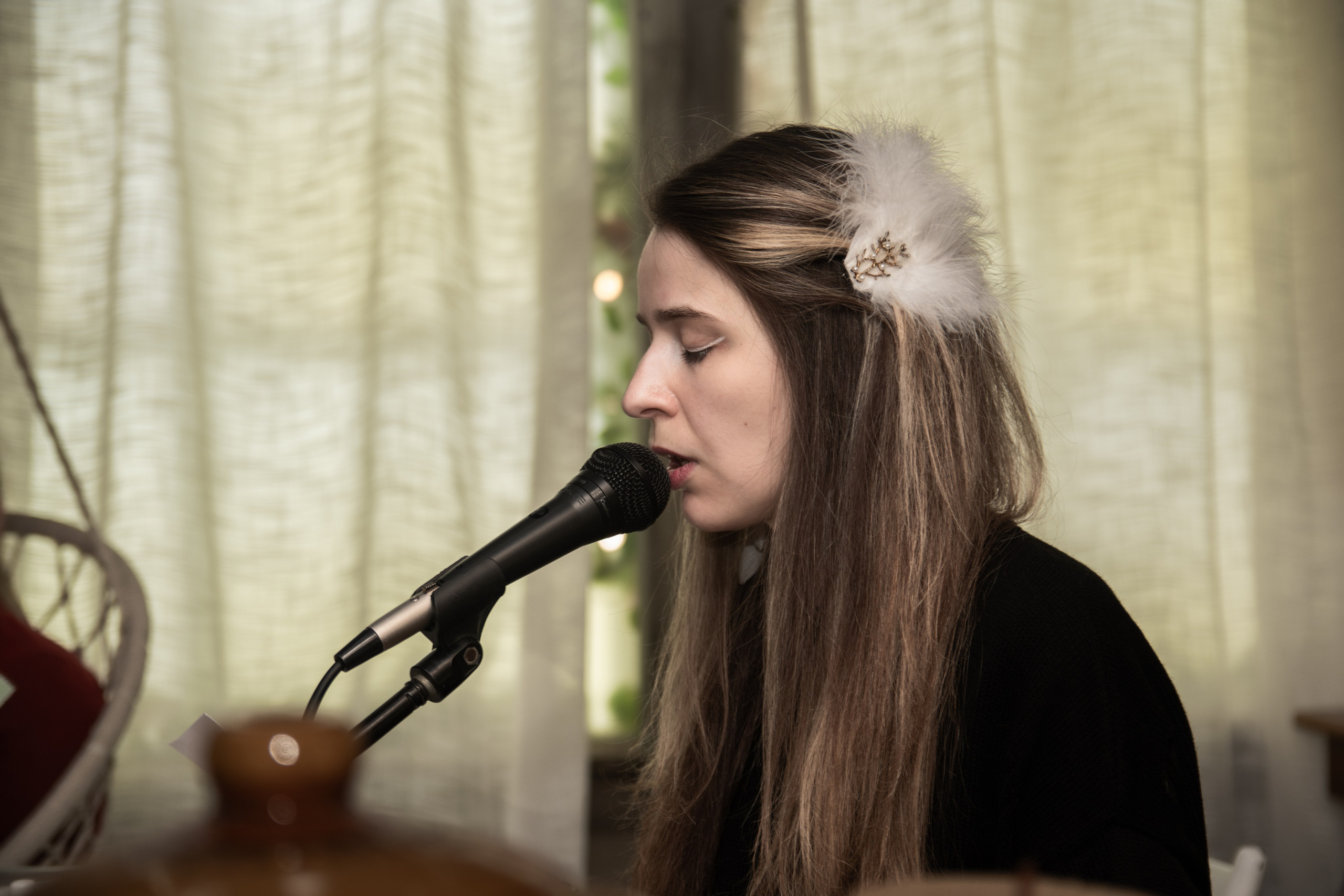 Творческий вечер автофикшн-книги Оли Черных «Абдоминально». Репортажный фотограф в Москве Legiodot