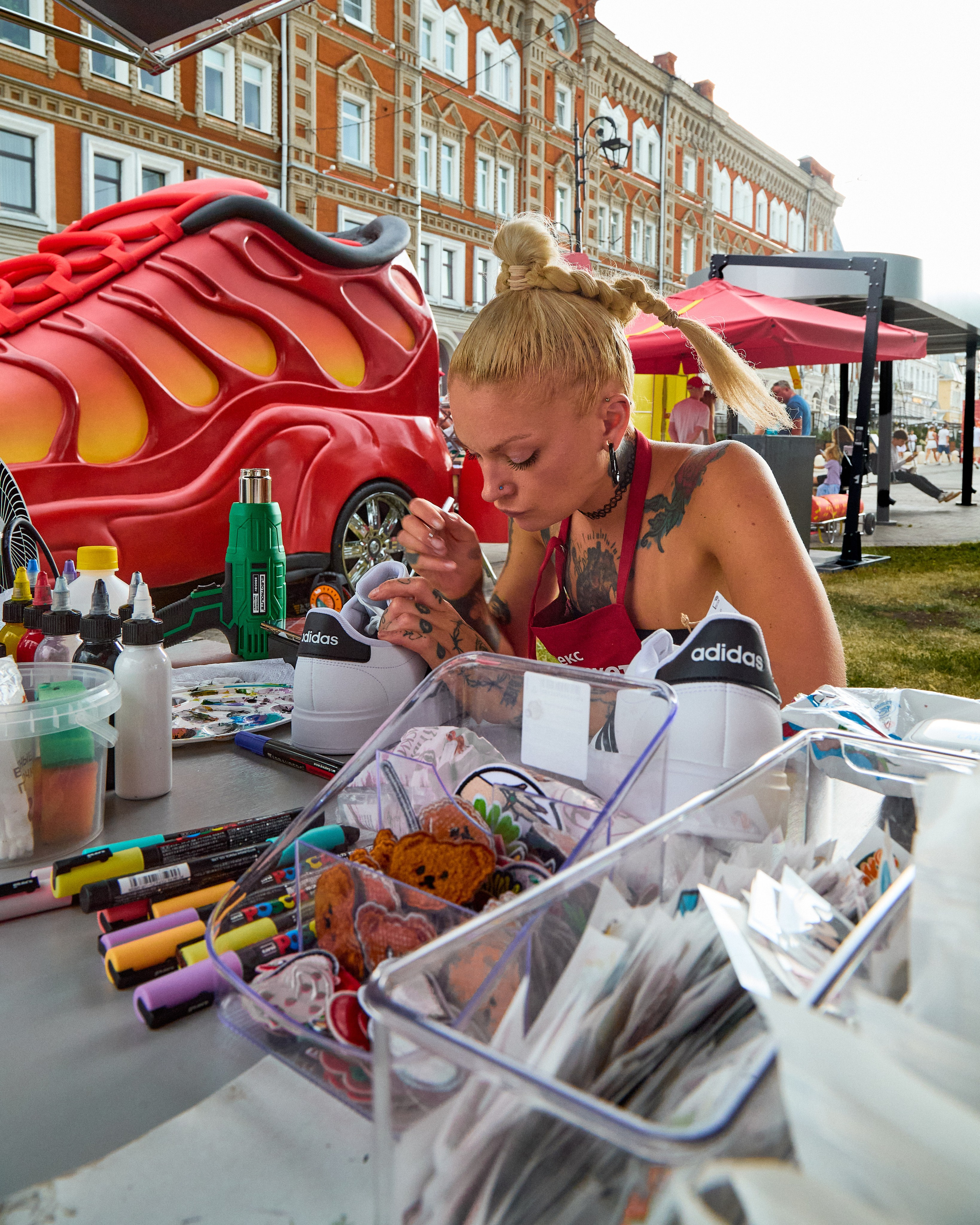 Яндекс Маркет. Святослав Лебедев | Рекламный фотограф — Коммерческая съемка, Арт-дирекшн, AI-интеграция