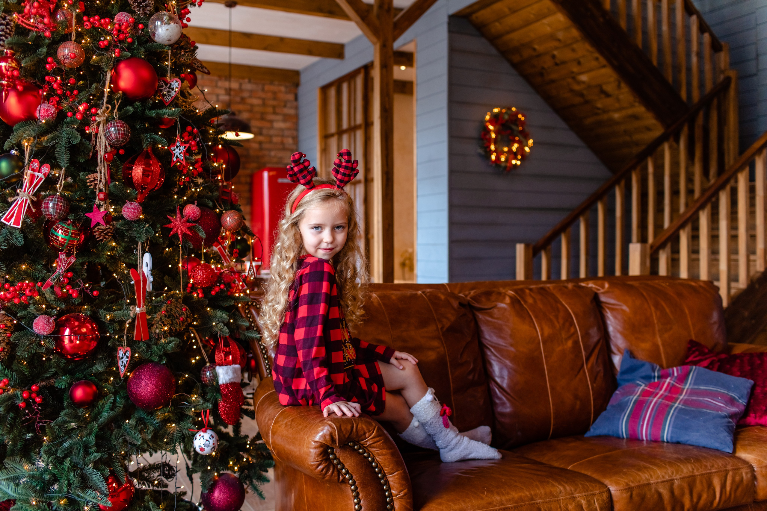 Новогодняя фотосессия с Дедом Морозом в усадьбе с подарками