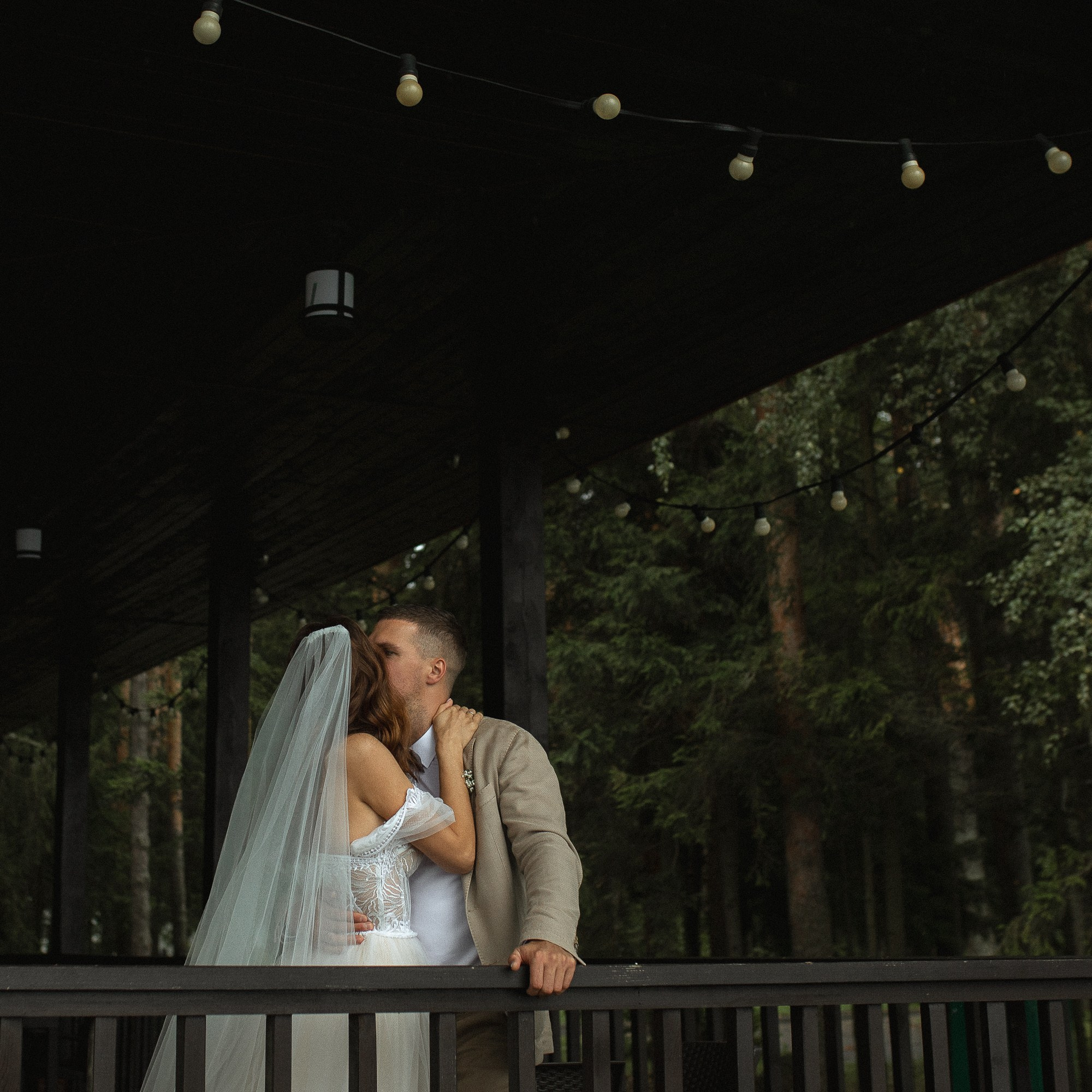 За окном был дождь. Свадебный фотограф Ярославль, Рыбинск