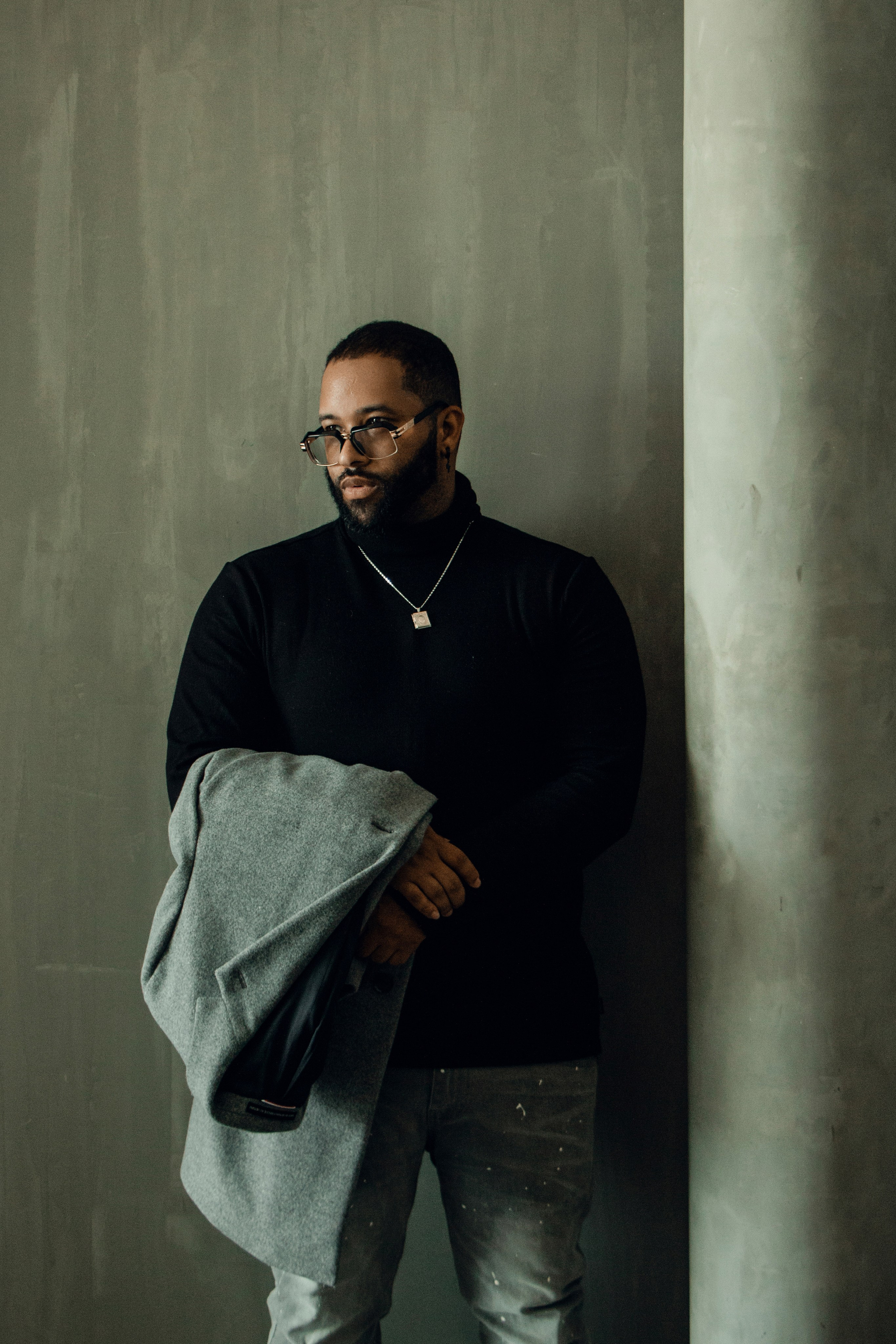 Remi Feliz. Portrait photographer in Thailand