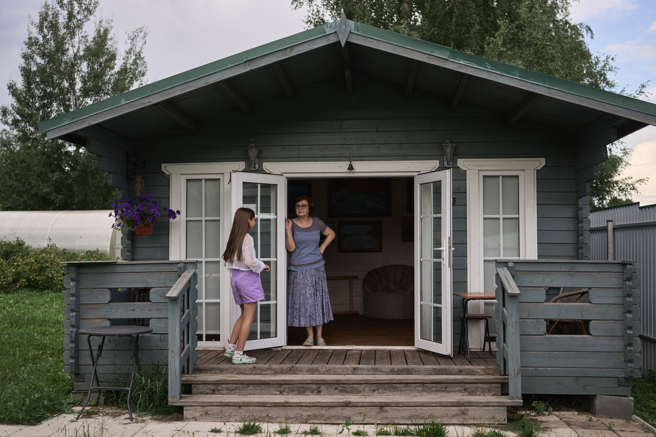 Пшеничное поле, битва Nerf и домик художницы. Фотограф Женя Пашкина