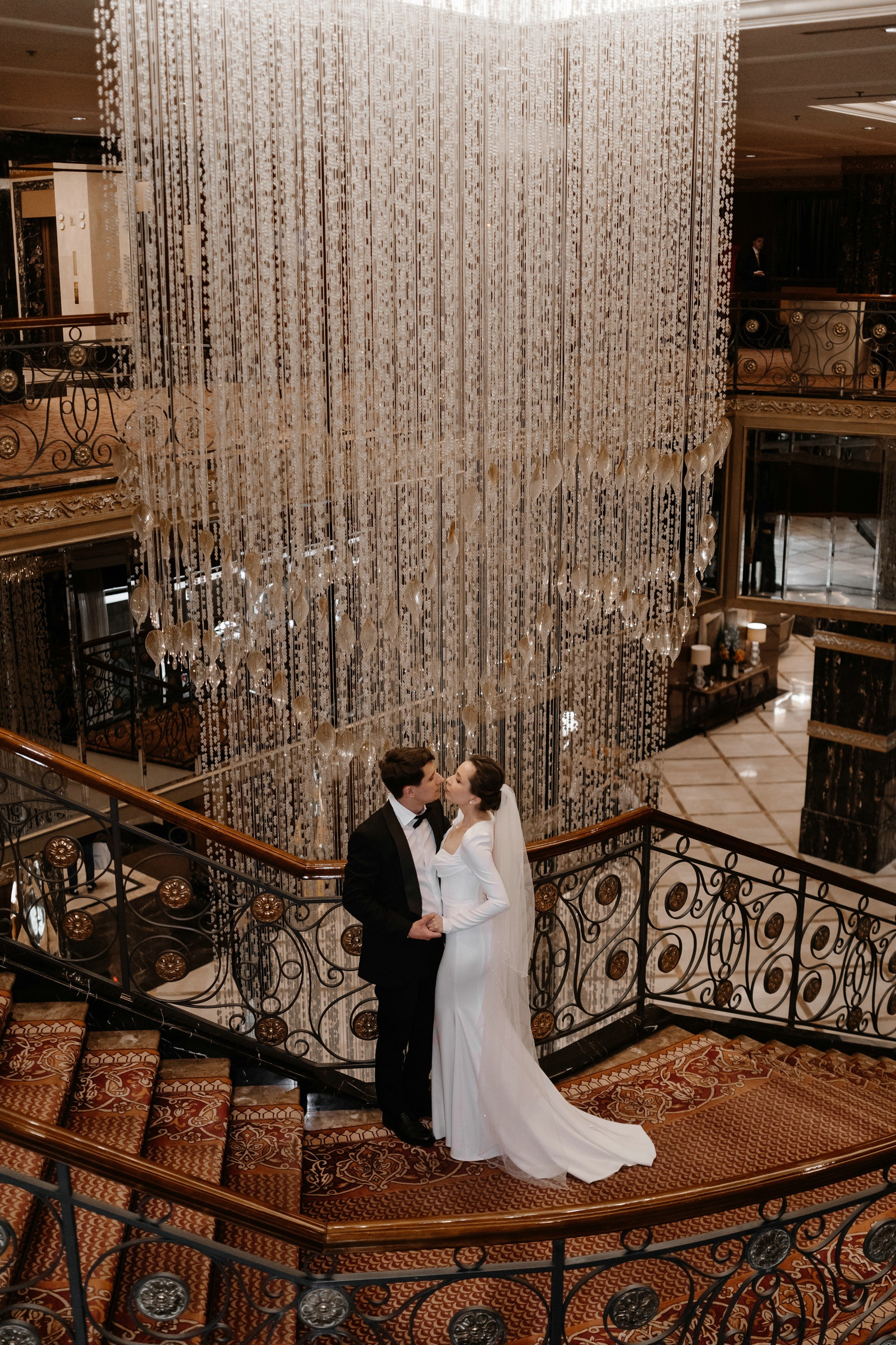 Фотосессия свадьбы в Lotte Plaza. Свадебный и семейный фотограф в Москве Светлана Зоткина