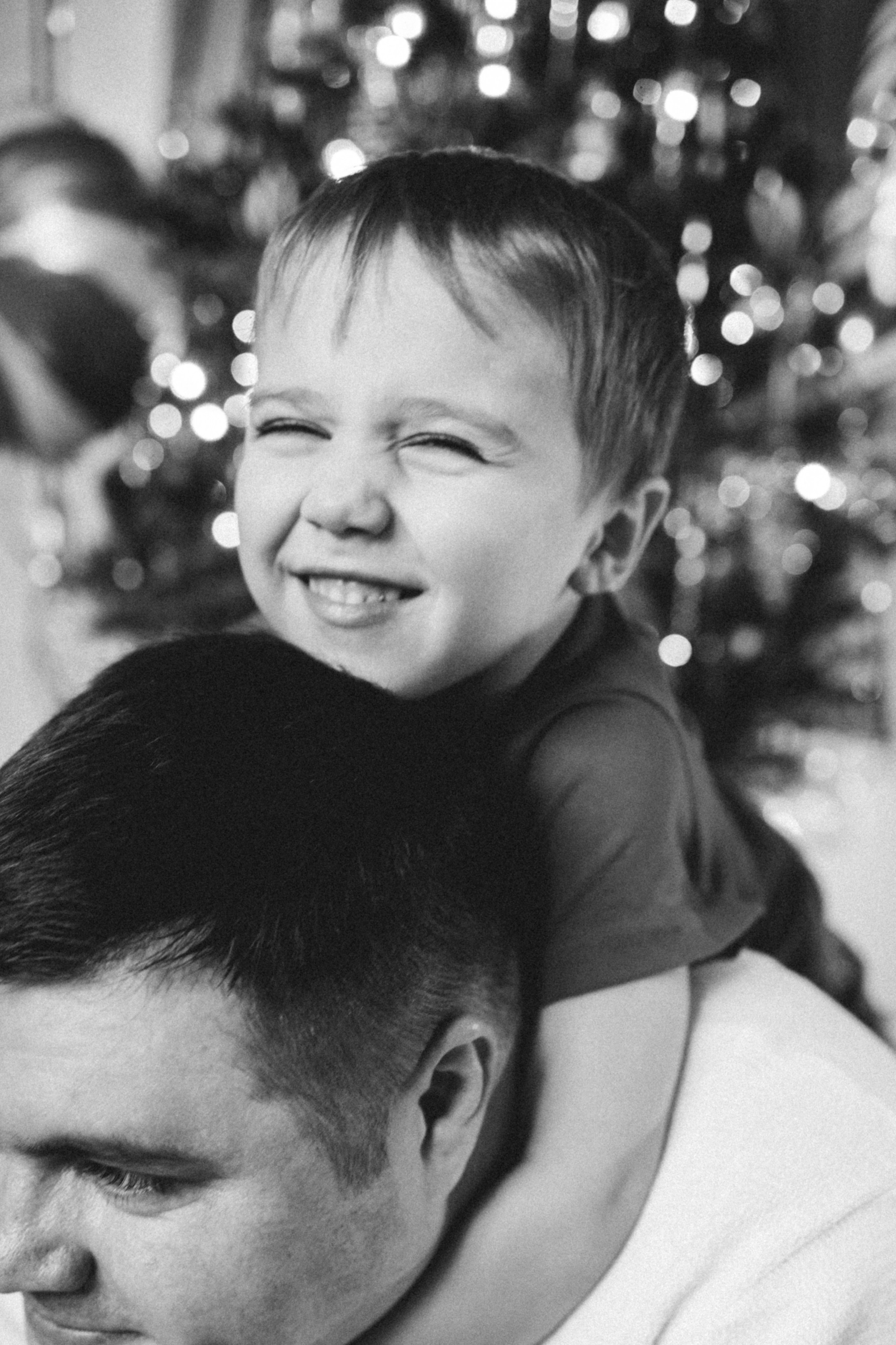 Семья — это тепло объятий и свет улыбок!. Фотограф Москва Светлана Кирюшина