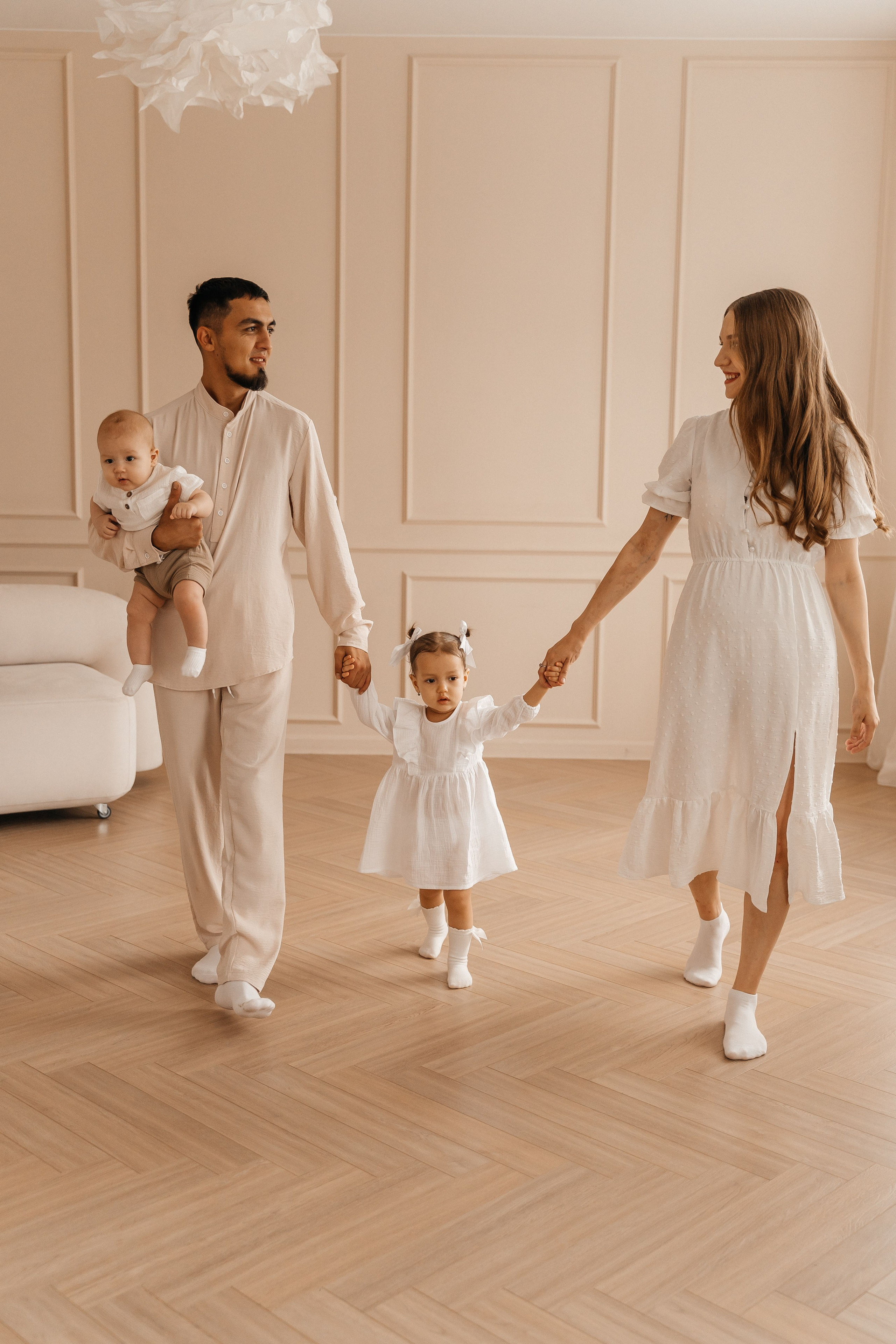 Манук, Настя, Сабрина и Эмин. Волик Мария