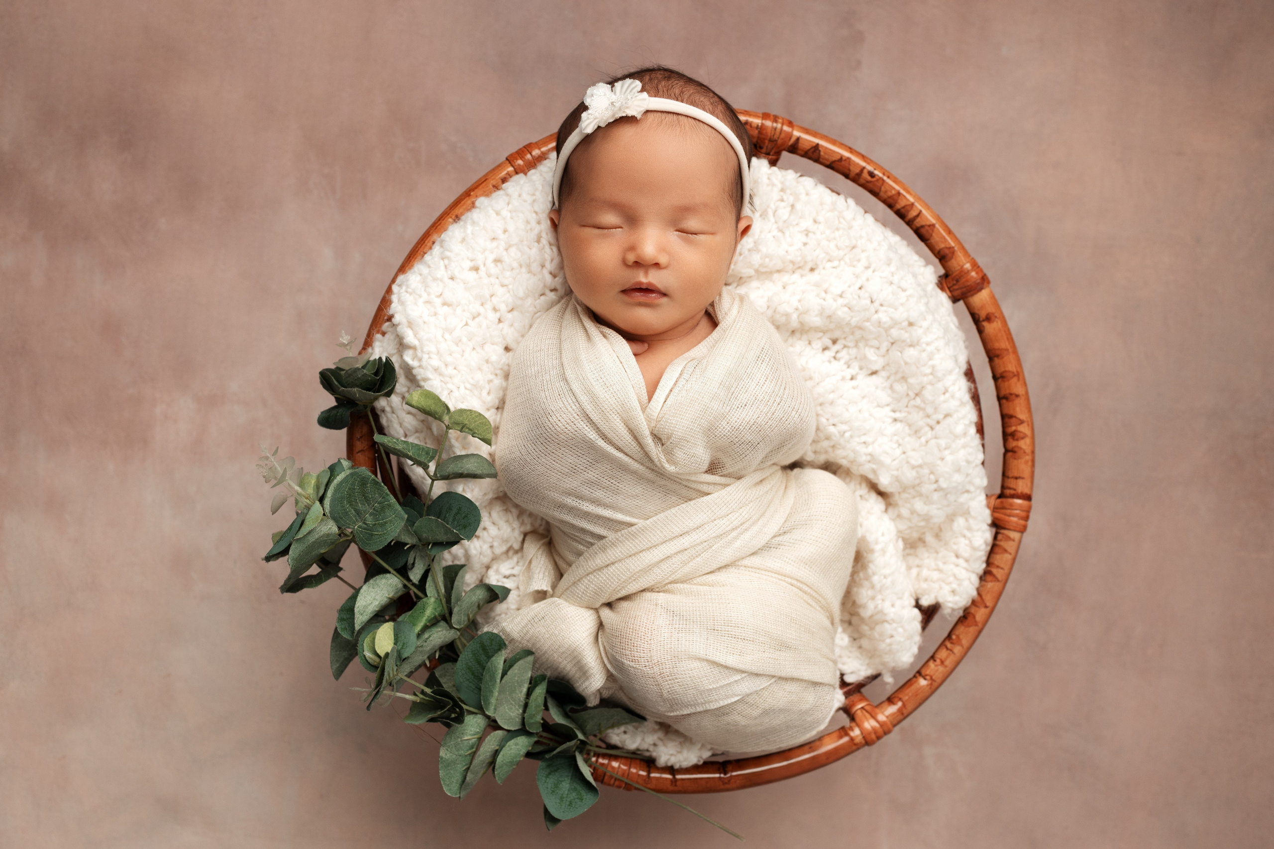 Newborn classic. Женский и newborn фотограф Айжан Шарафи в Алматы