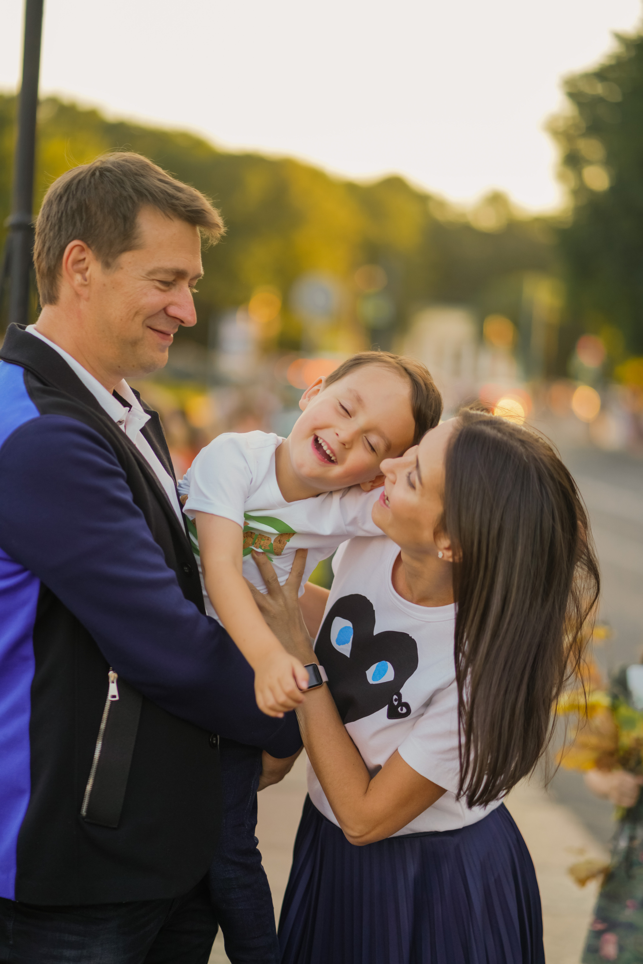 Family photography in Austin, TX | Unposed, playful & full of life | Anny Smirnova