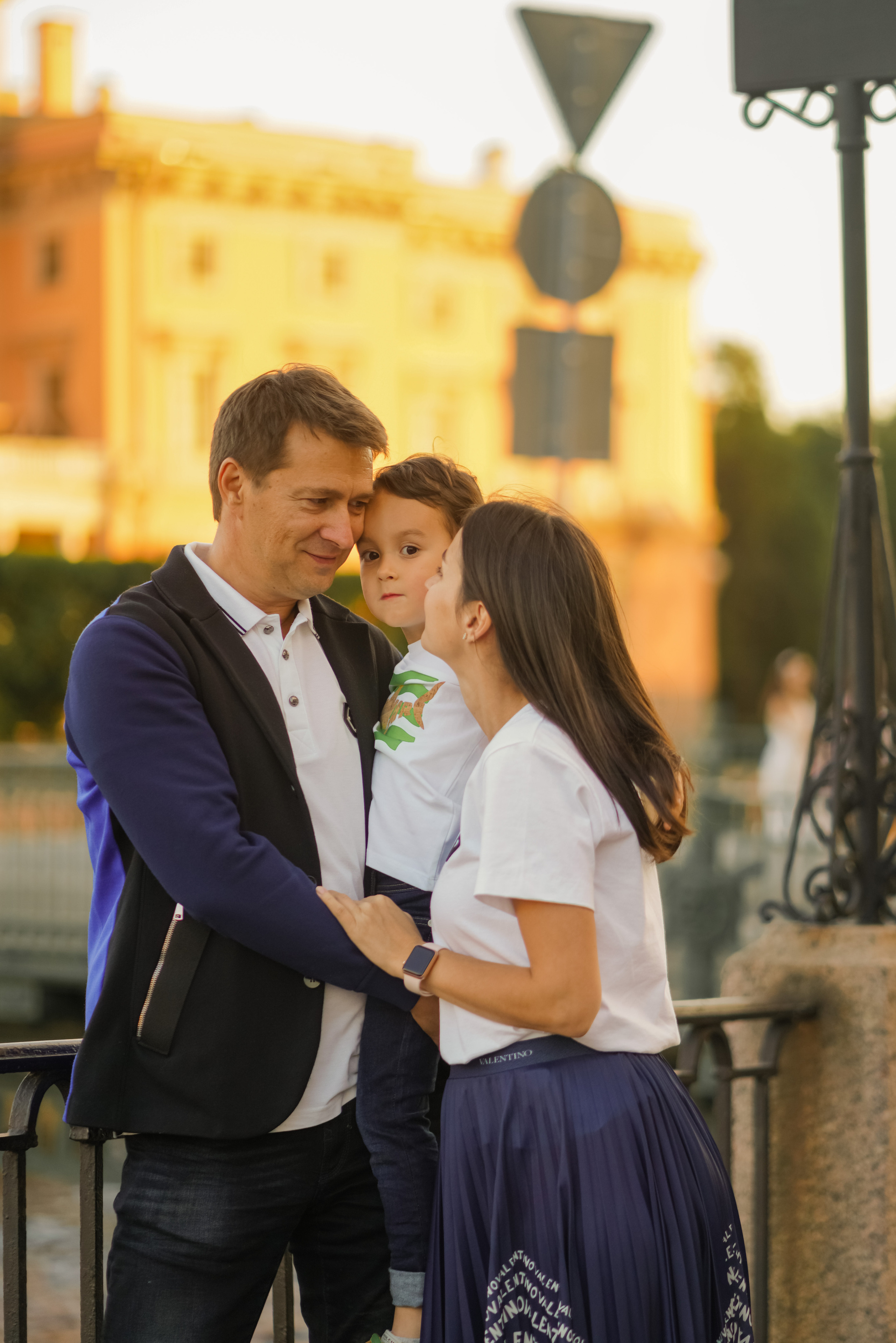 Family photography in Austin, TX | Unposed, playful & full of life | Anny Smirnova