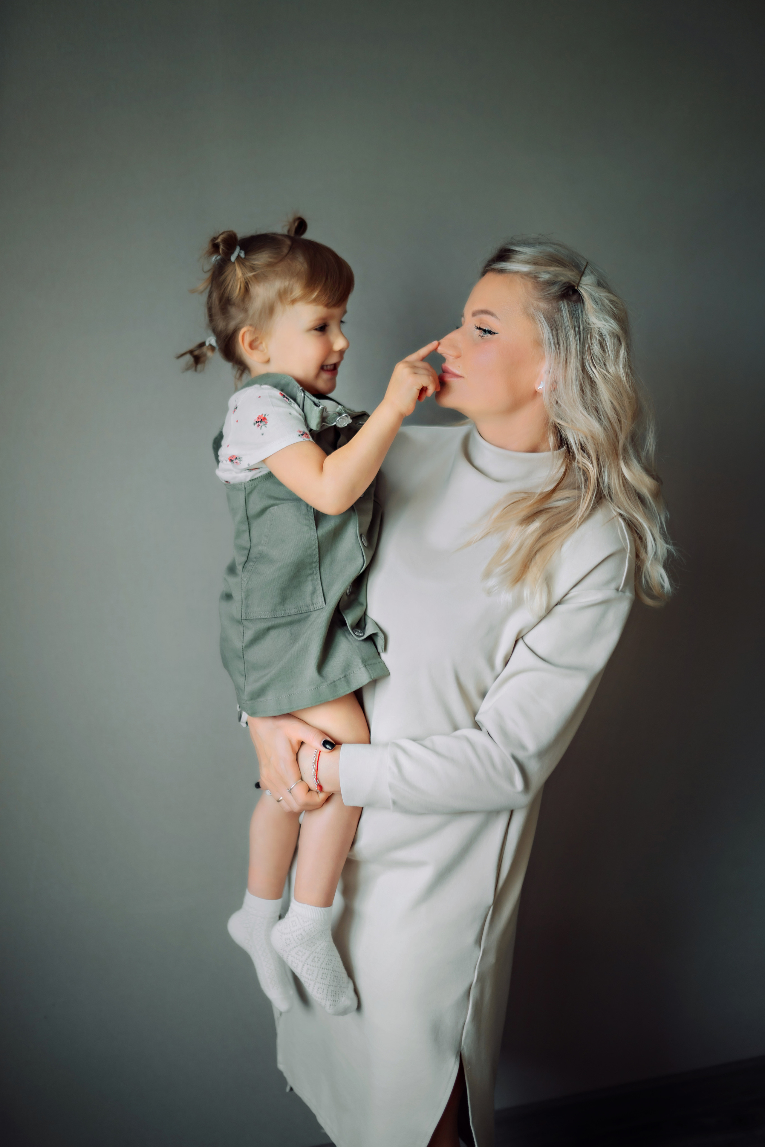 Family photography in Austin, TX | Unposed, playful & full of life | Anny Smirnova