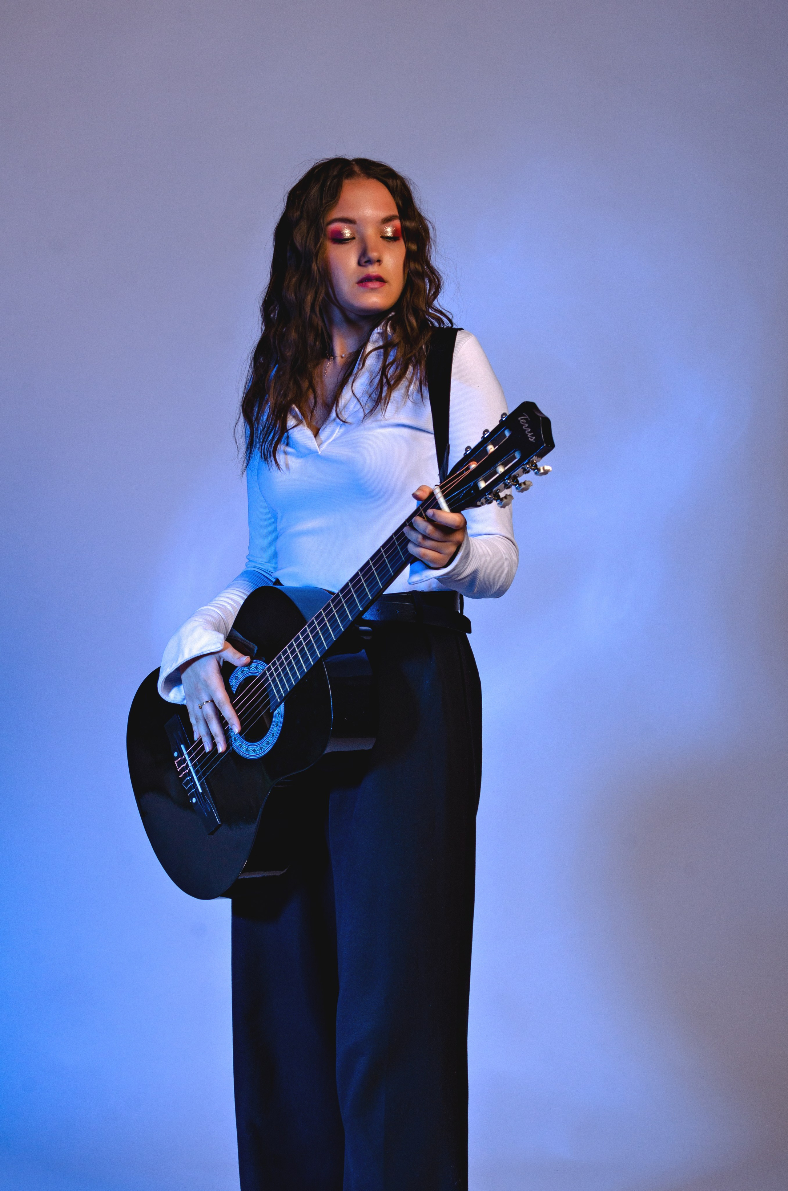 Съемки в студии. Индивидуальные, семейные, студийные съемки в Серпухове и за пределами