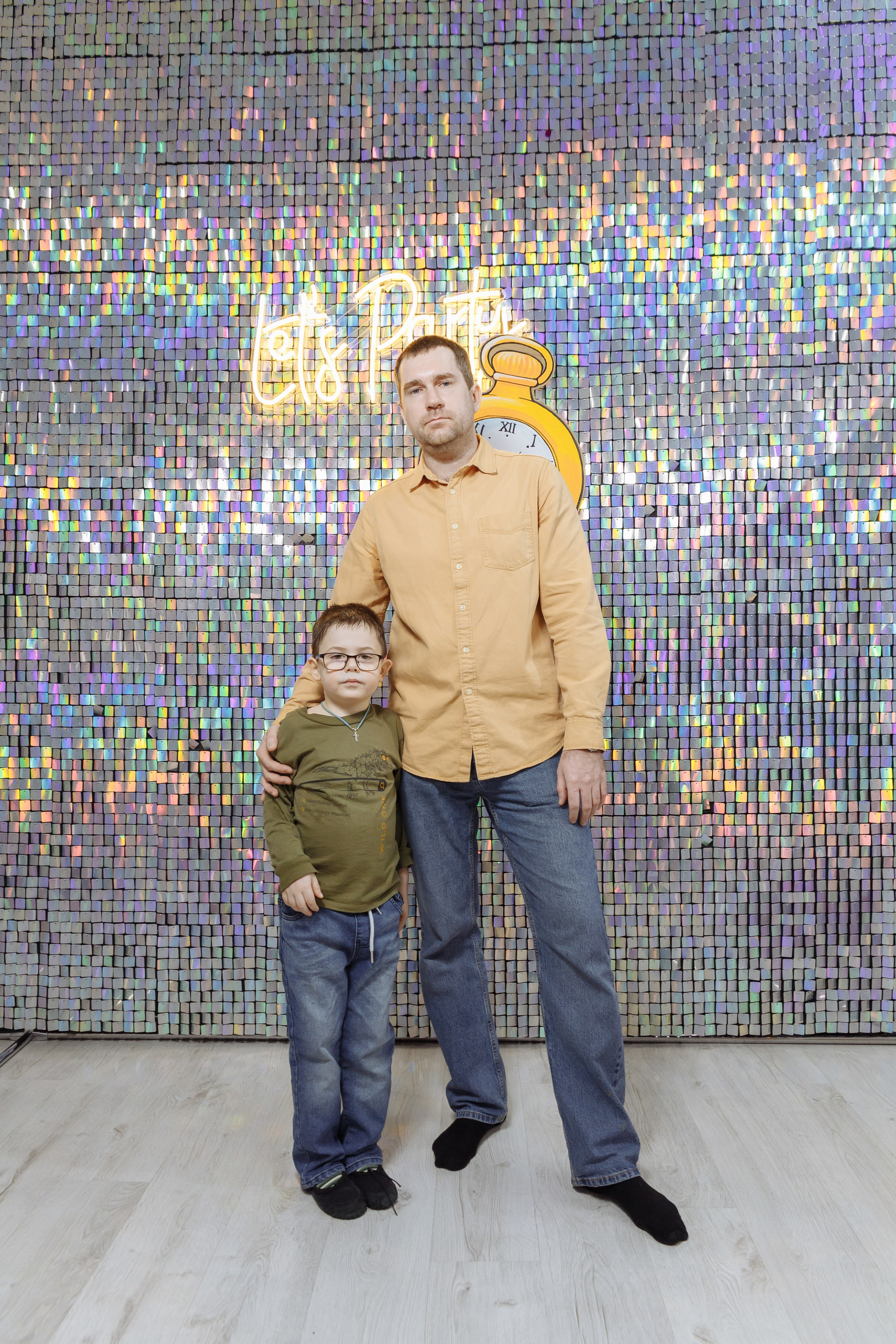 Олеся празднует свое 6 летие в компании Алисы, Чеширского кота и друзей. Событийный фотограф Максим Бескоровайновнов