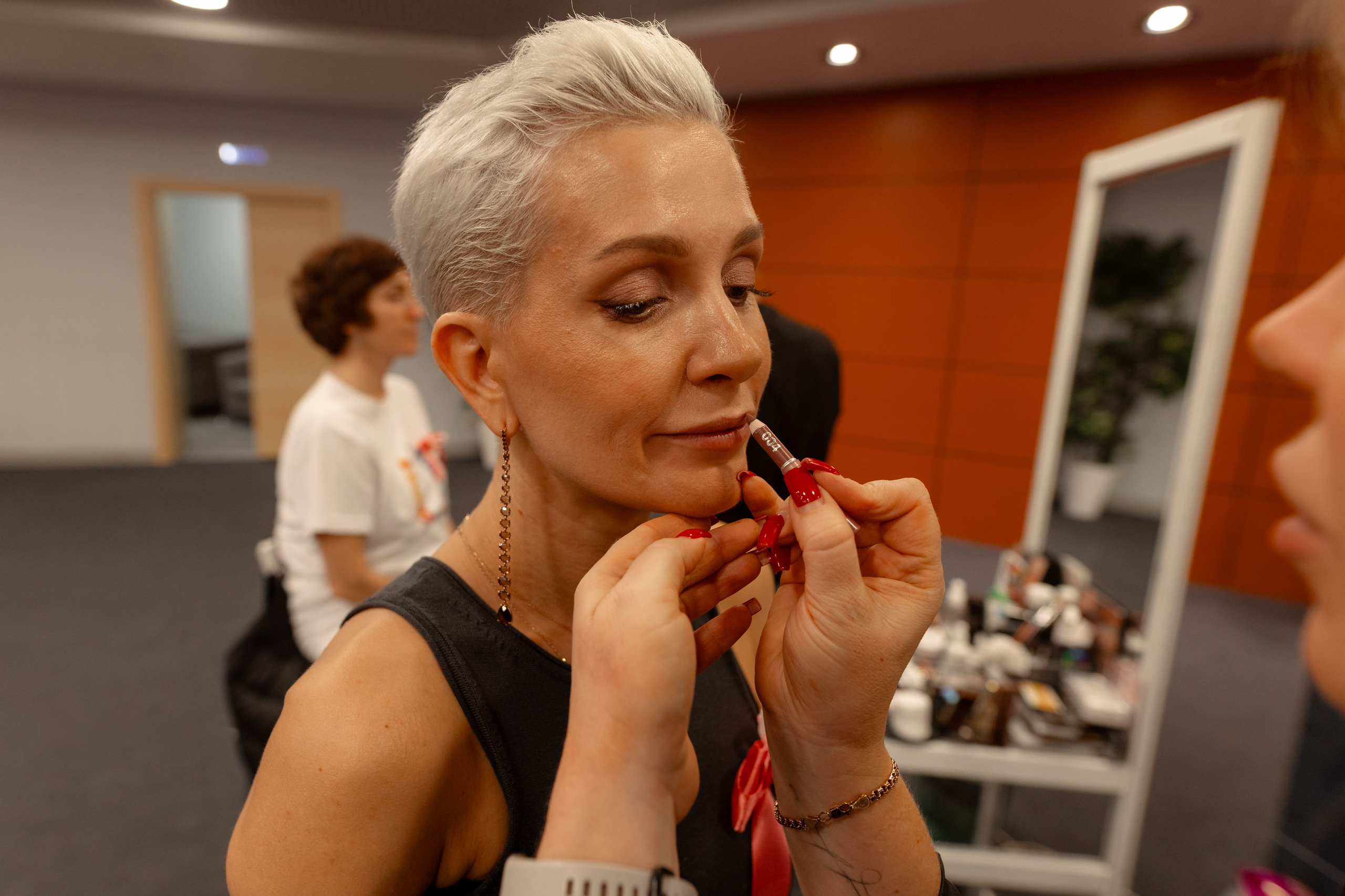 Backstage makeup. Благотворительный конкурс «Голос еще краше». 2025. Фотограф в Ростов-на-Дону Виктория Савчук