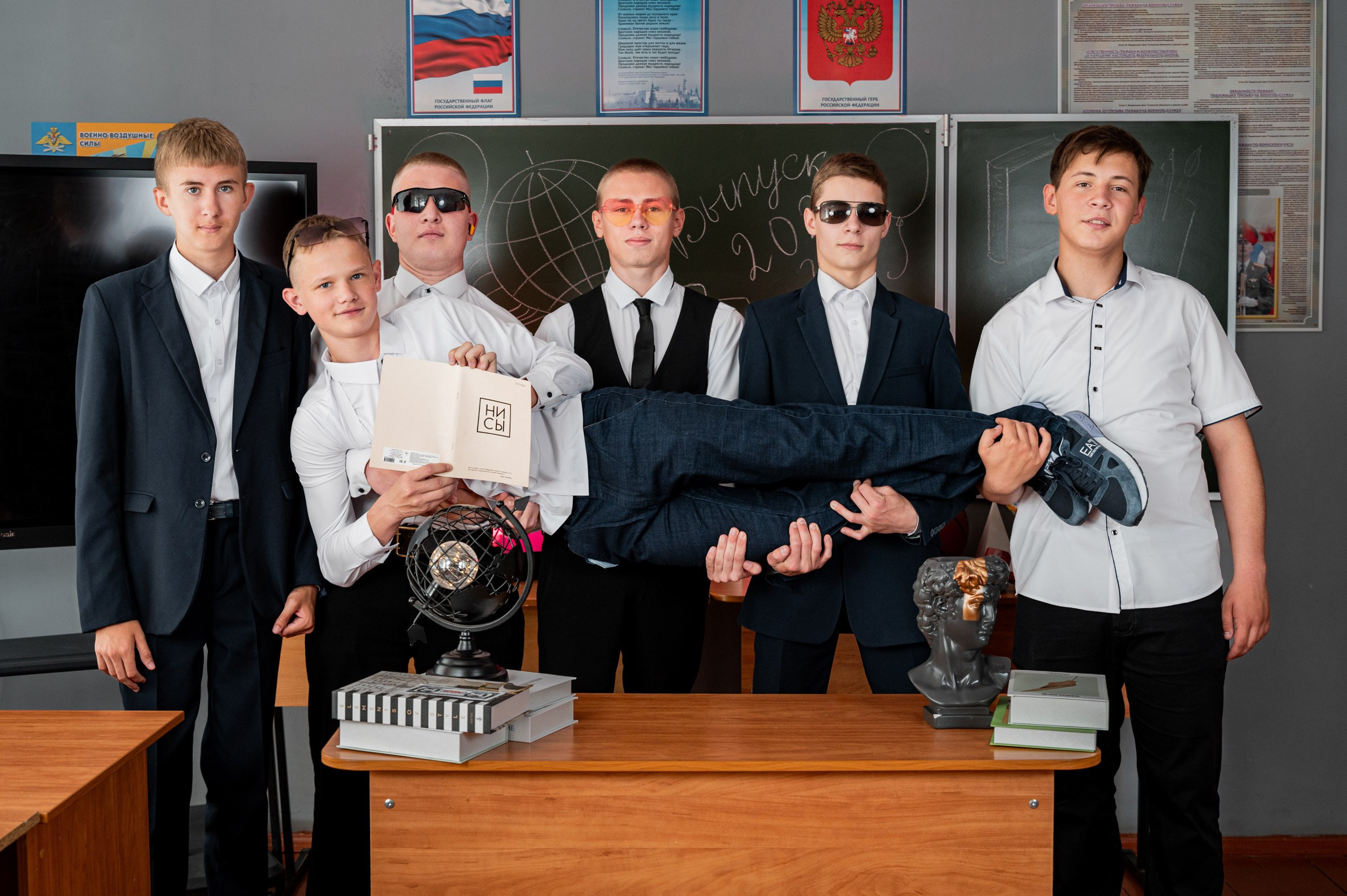 В школе. Выпускные альбомы и Школьный фотограф в Алексеевке, Бирюче, Красном