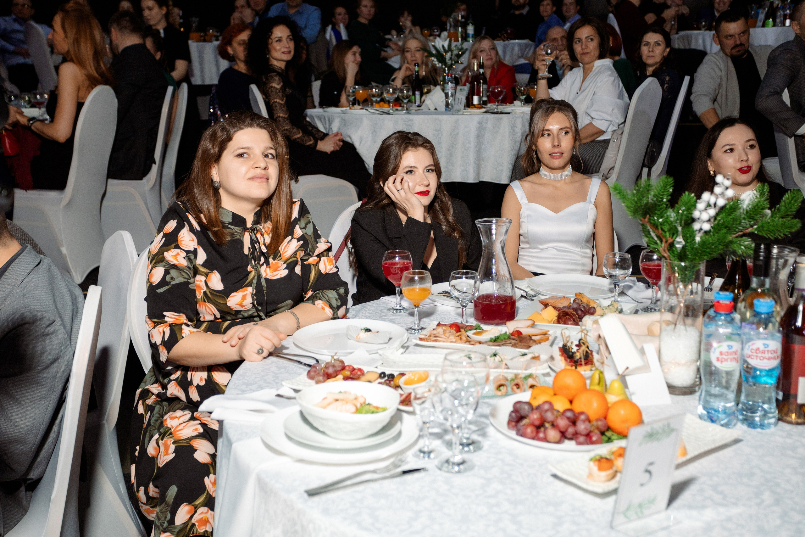 РЕПОРТАЖ: НОВЫЙ ГОД В ДК МЕТАЛЛУРГ. Профессиональный фотограф в Ижевске Леша Петров