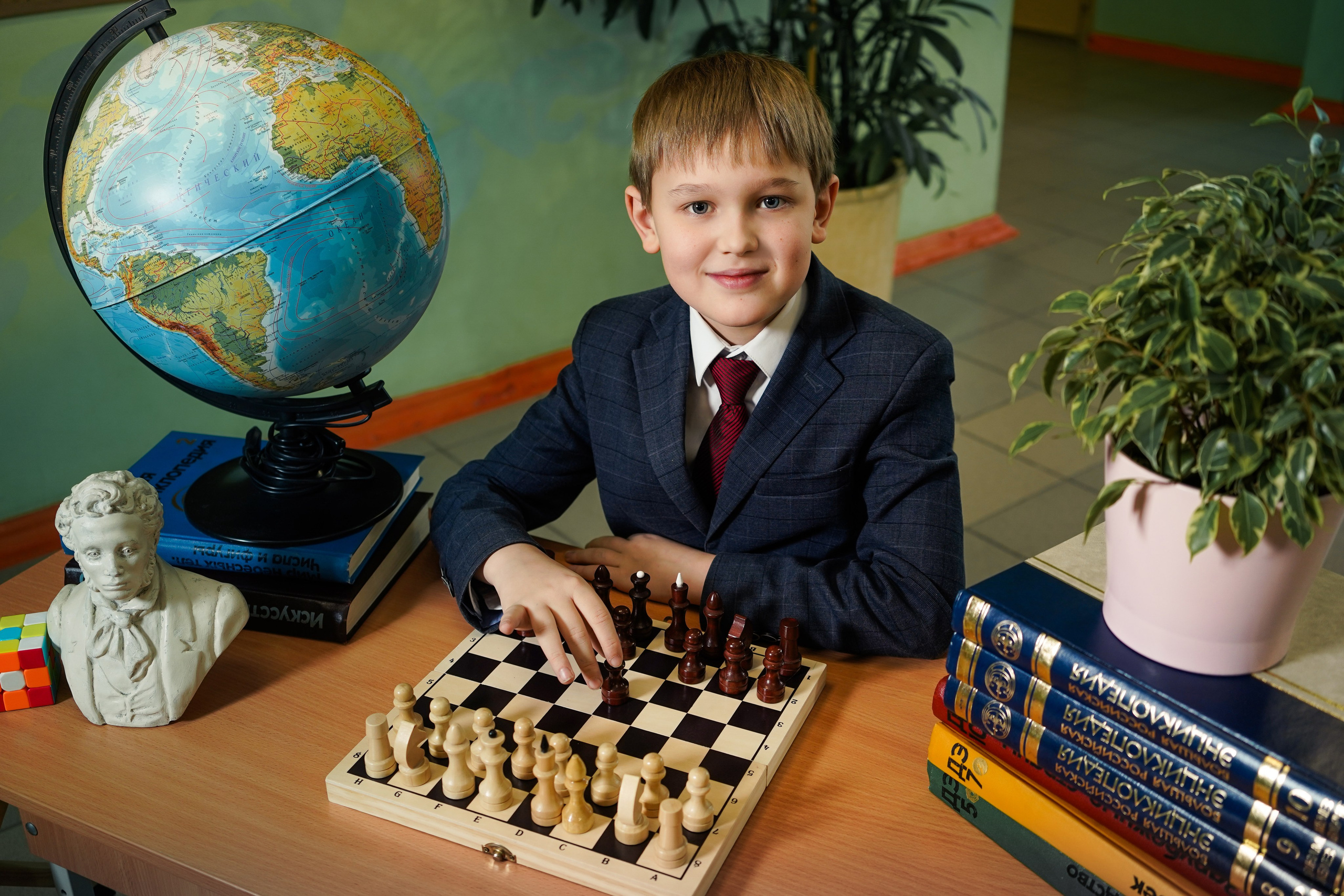 Выпускные альбомы, 4 класс Школа № 175 школьная фотосессия. Семейный и портретный фотограф в Екатеринбурге Анна Лобанова