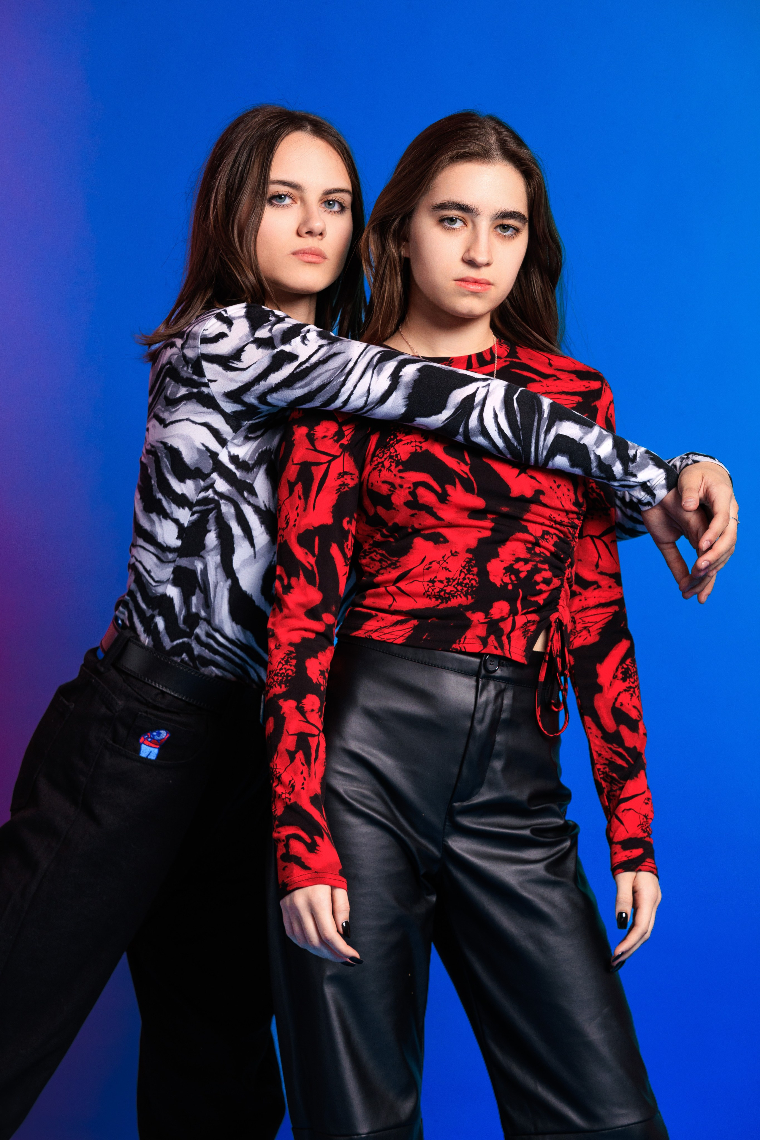 Смотреть фотки в фотостудии. Выпускные альбомы Геленджик, Новороссийск, Краснодар, Туапсе