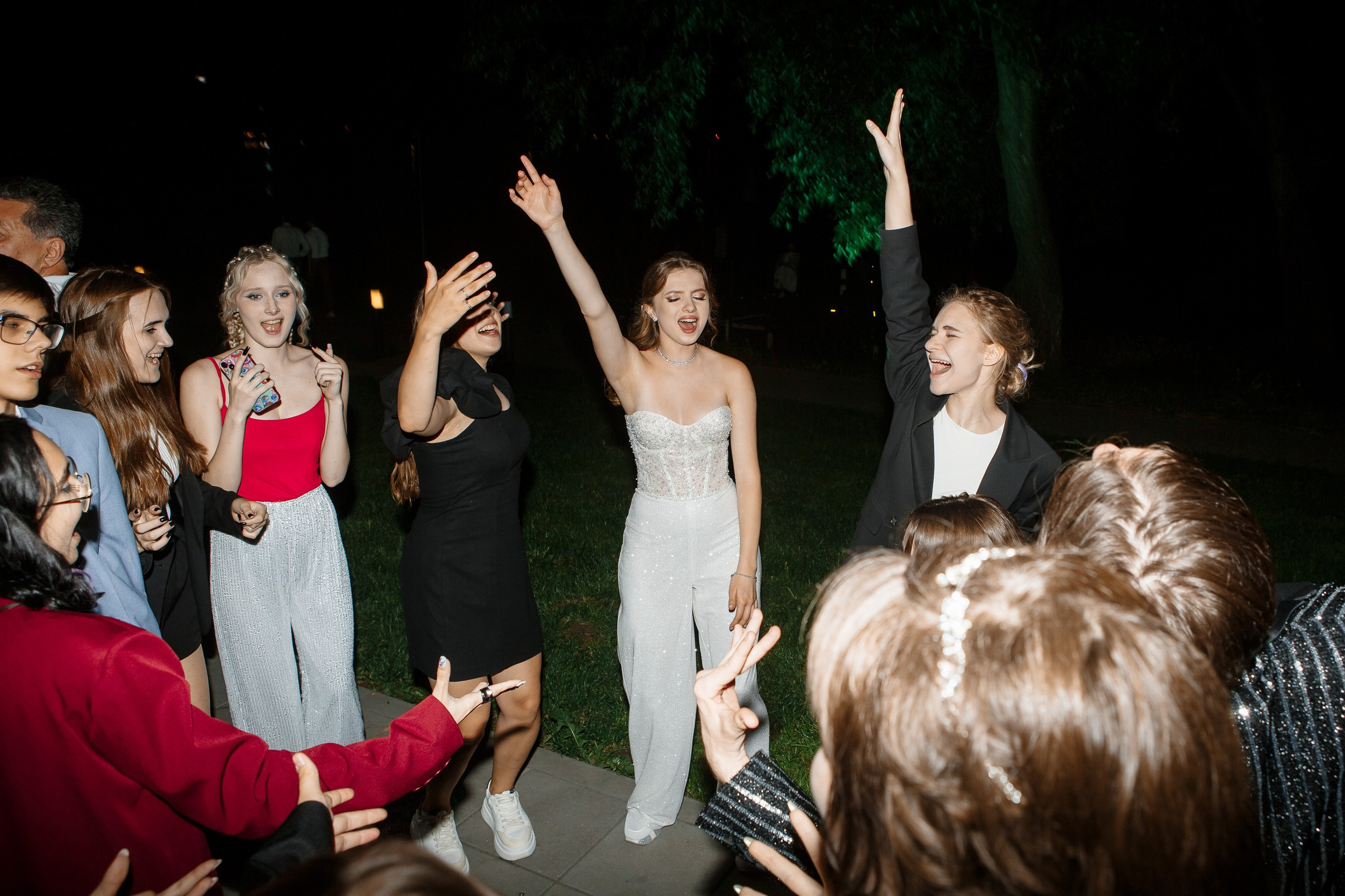 Выпускной Гимназия 12 2024 OpenHouse. Свадебный и портретный Фотограф в Липецке Дмитрий Котюков