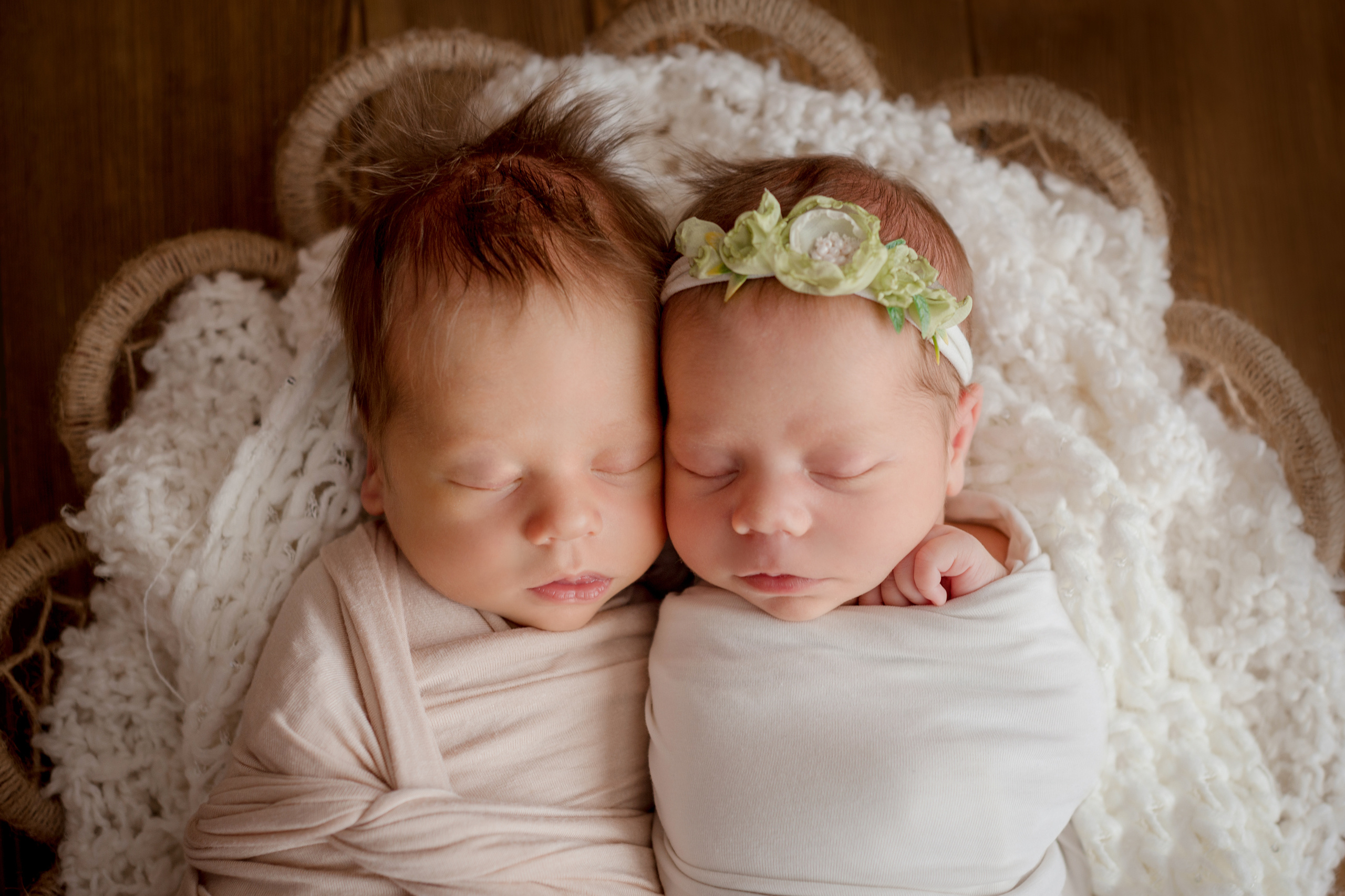 Двойняшки Ксюша и Дима. Фотограф новорожденных Вера Мереуца Оренбург