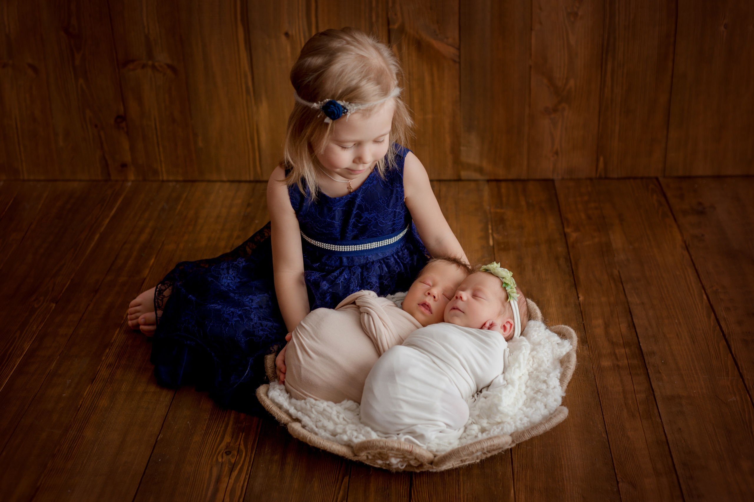 Двойняшки Ксюша и Дима. Фотограф новорожденных Вера Мереуца Оренбург