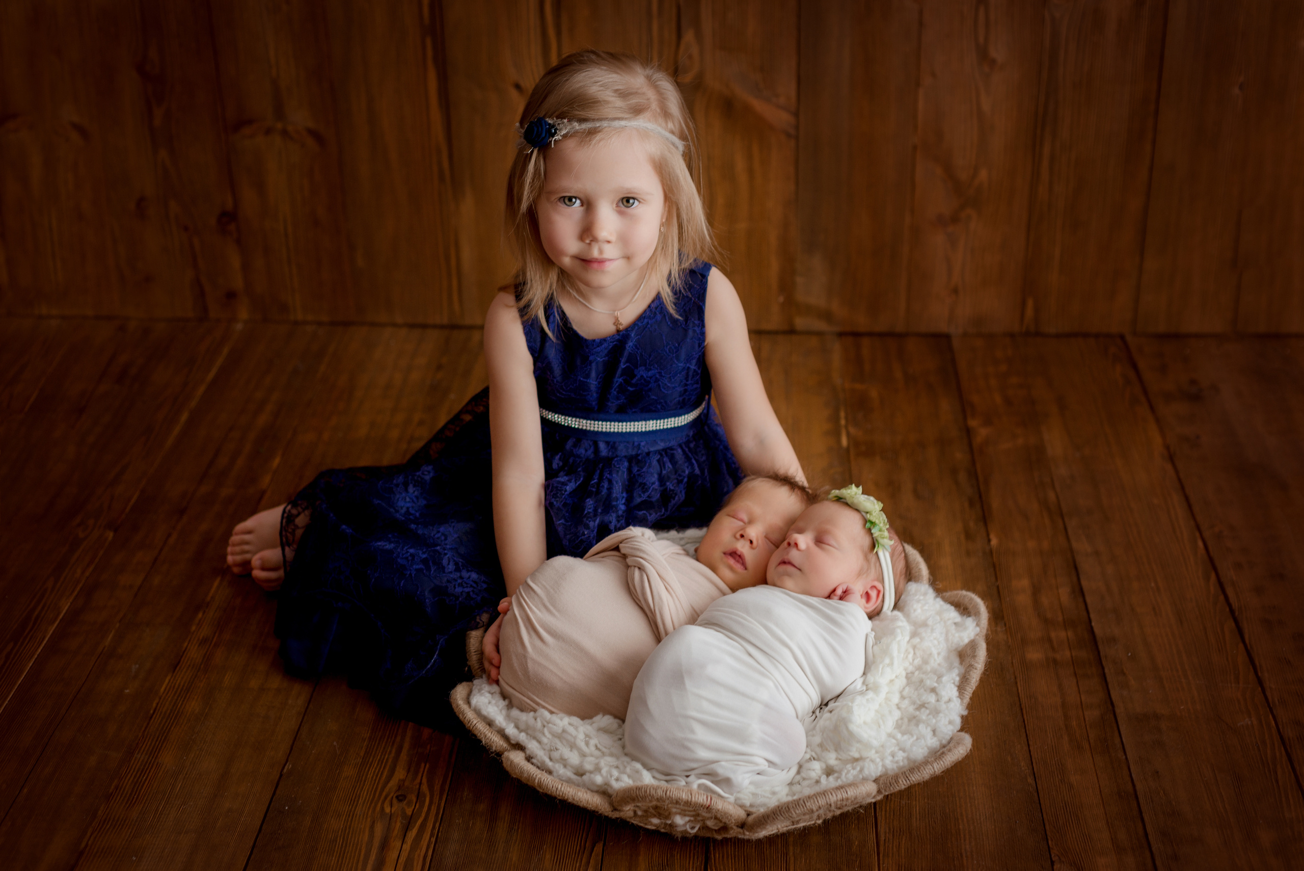 Двойняшки Ксюша и Дима. Фотограф новорожденных Вера Мереуца Оренбург