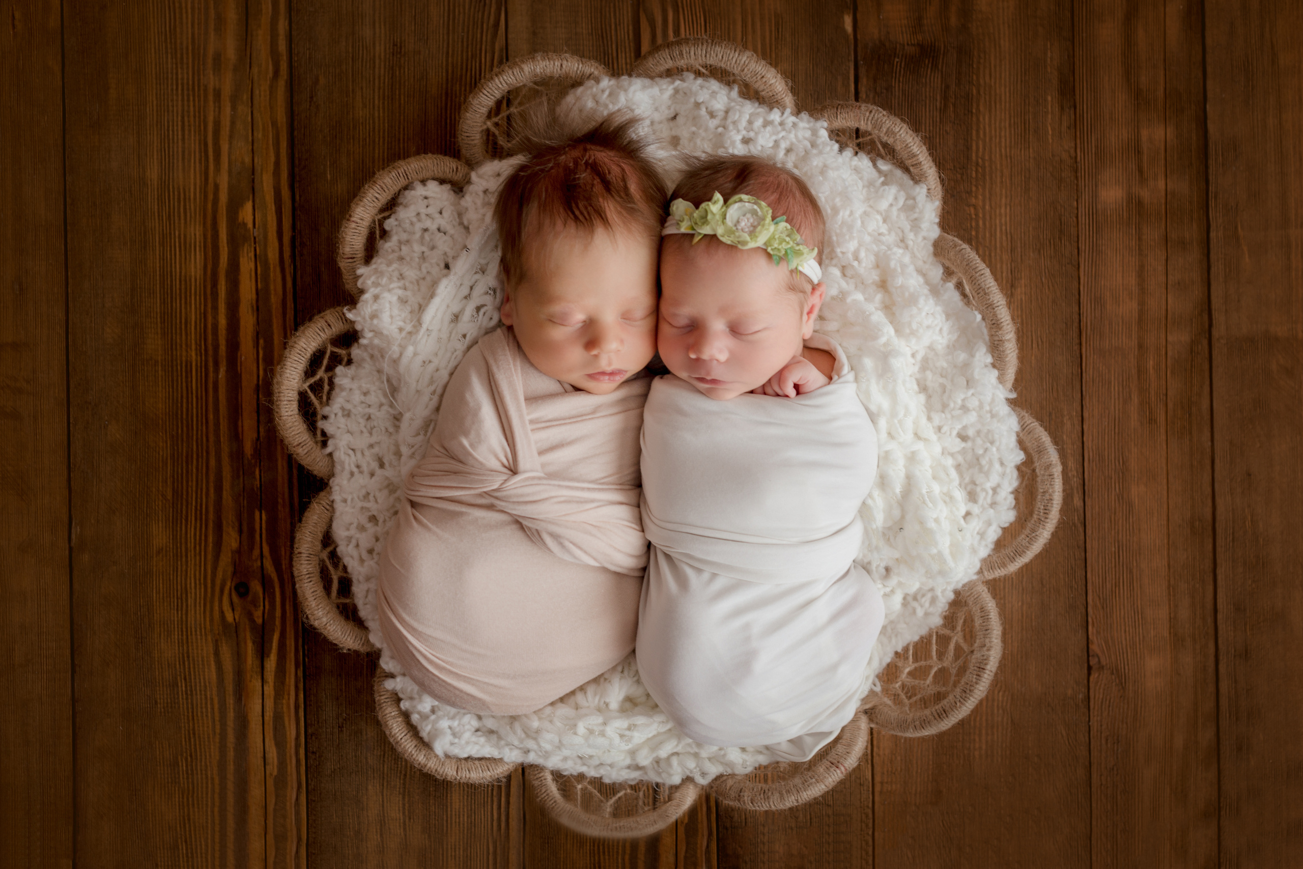 Двойняшки Ксюша и Дима. Фотограф новорожденных Вера Мереуца Оренбург