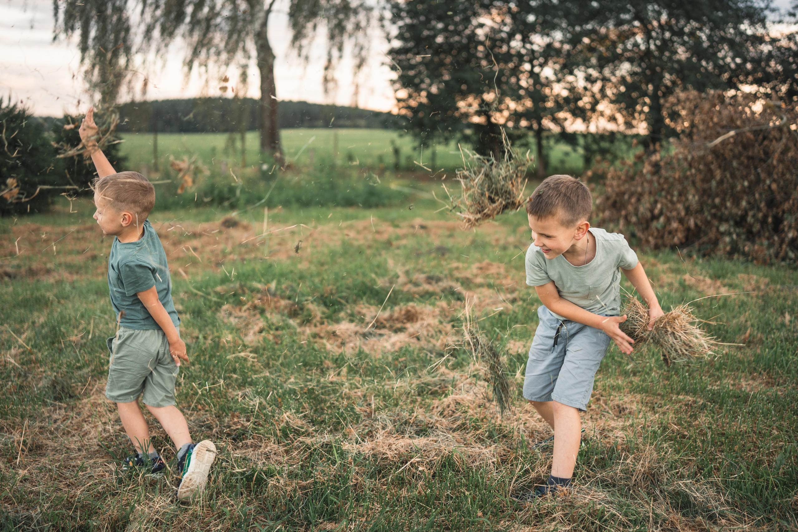 СЪЕМКА НА УЧАСТКЕ. Семья Юлии. Фотограф Марта Козел. Гродно, Беларусь
