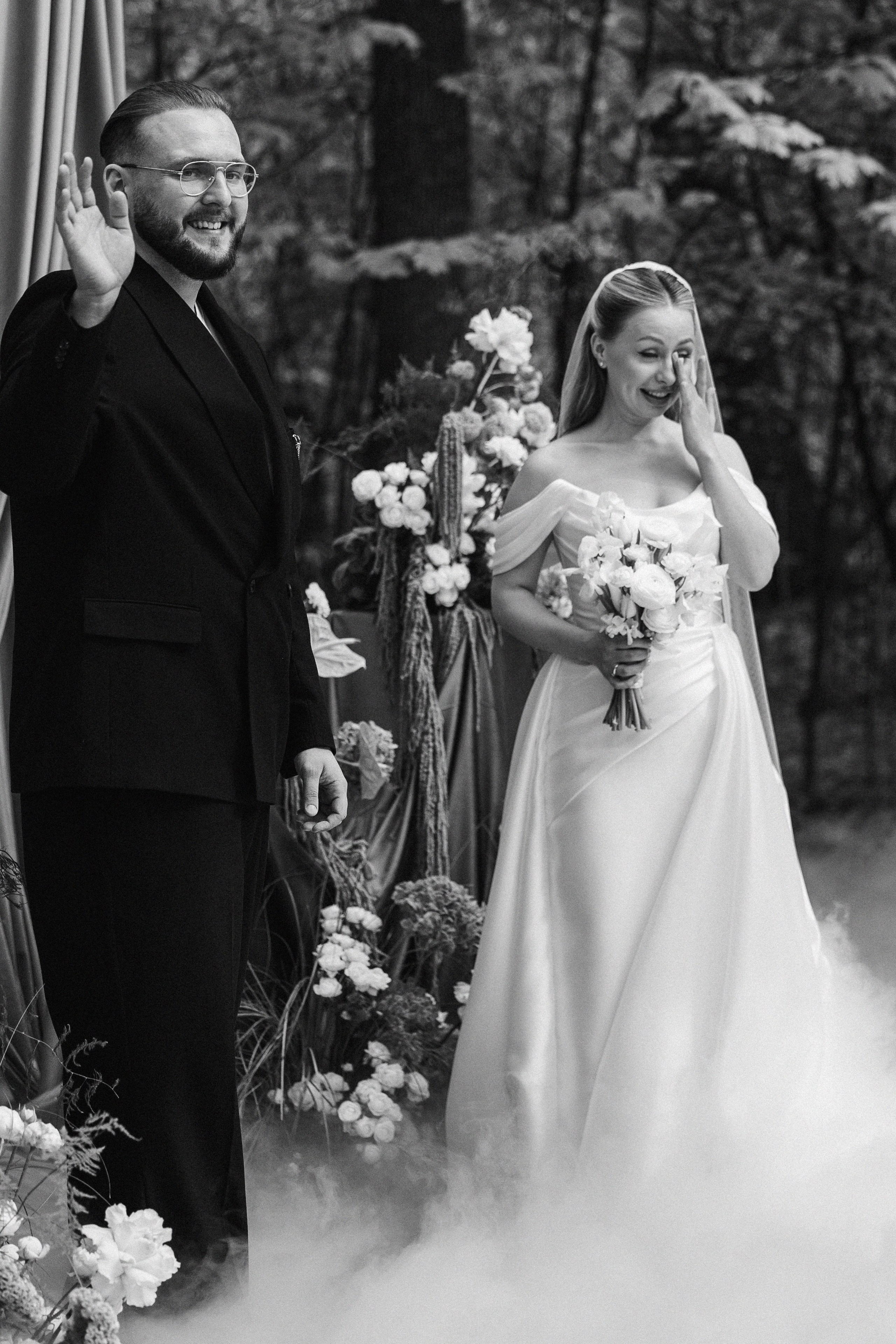 ЛЕС Event House выездная регистрация и свадебный банкет на площадке ЛЕС. Свадебный фотограф Москва