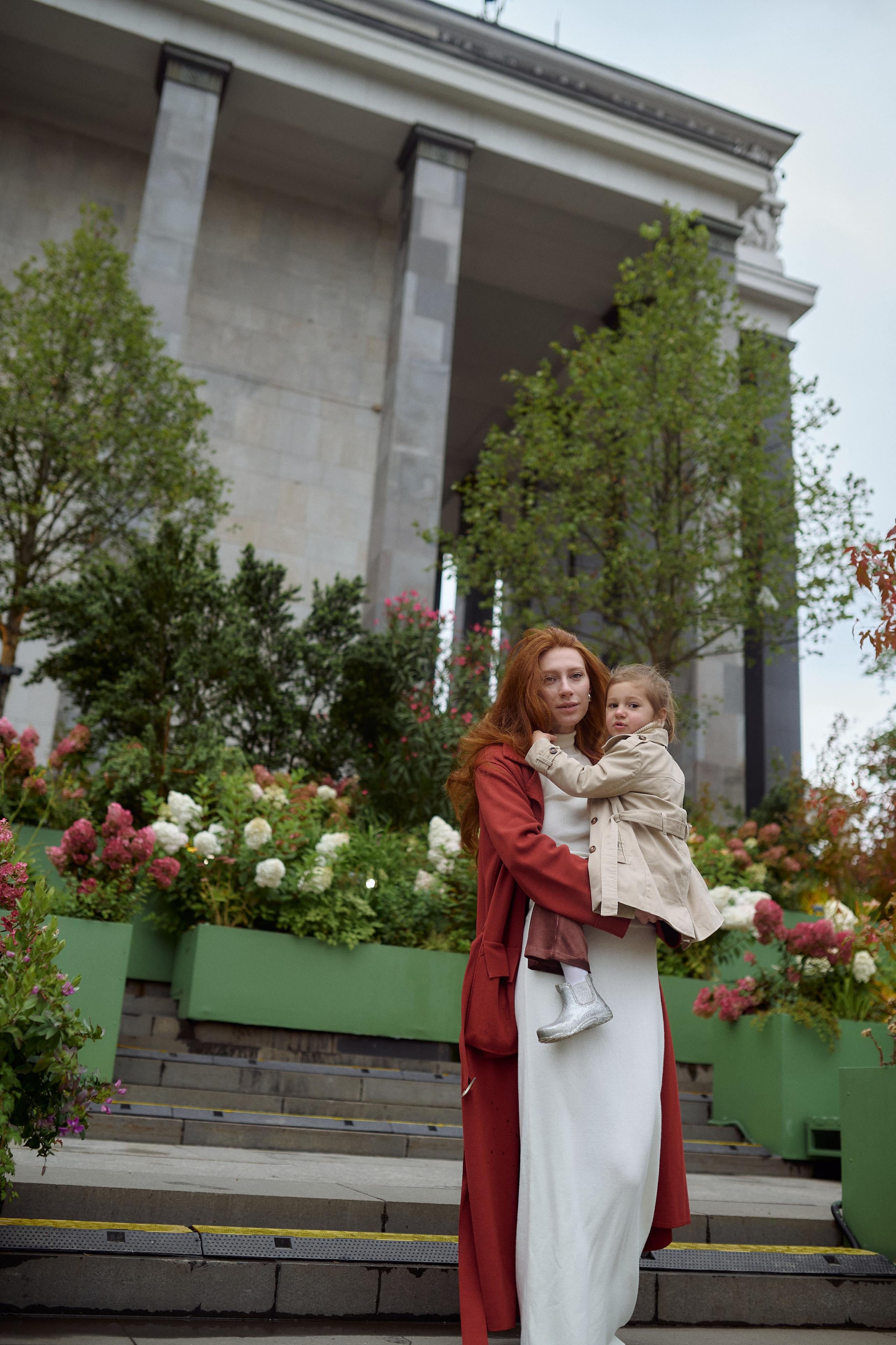 Рита и Кира. Прогулка по центру. Семейный и свадебный lifestyle-фотограф в Москве Мария Петрова