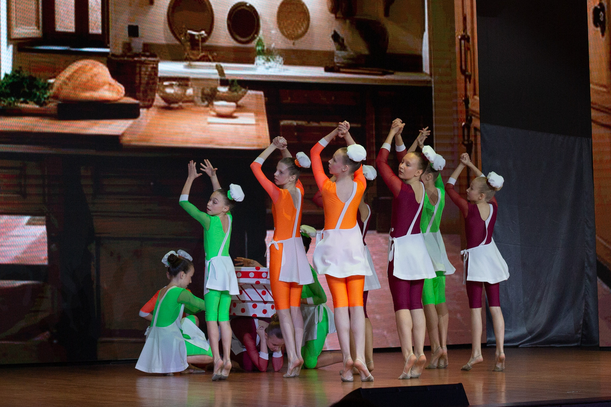 Танцевальный спектакль. Фотограф в Новосибирске Краснова Евгения