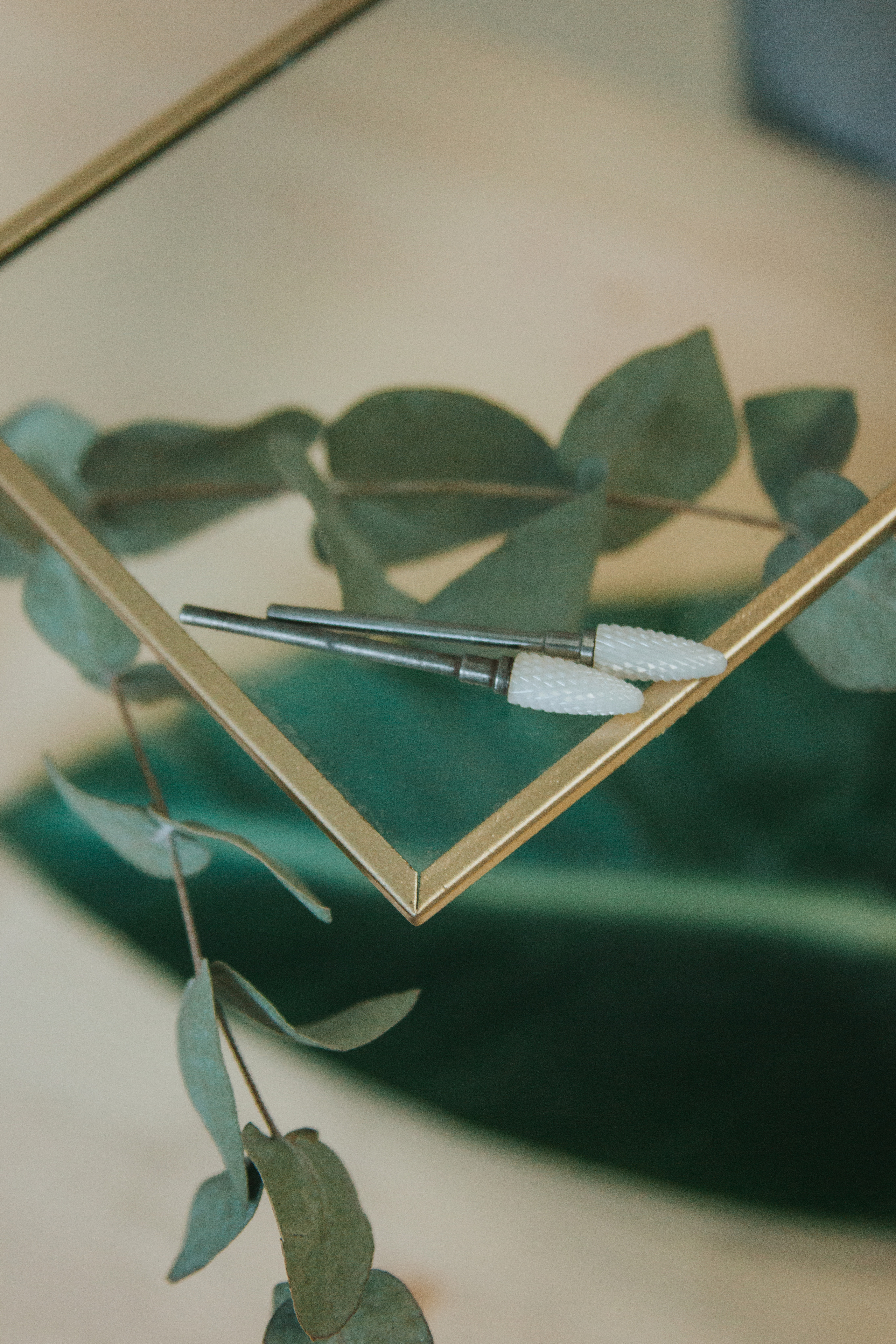 Мастер маникюра. Свадебный и портретный фотограф в Воронеже Вика Лихачева