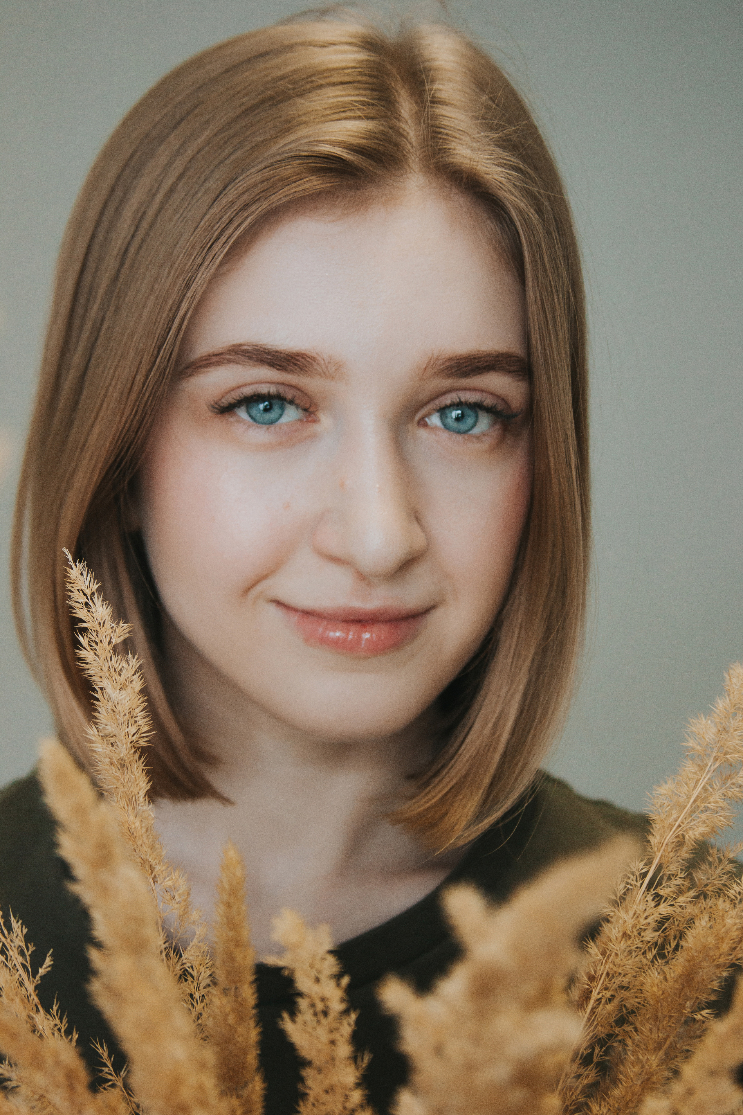 Мастер маникюра. Свадебный и портретный фотограф в Воронеже Вика Лихачева