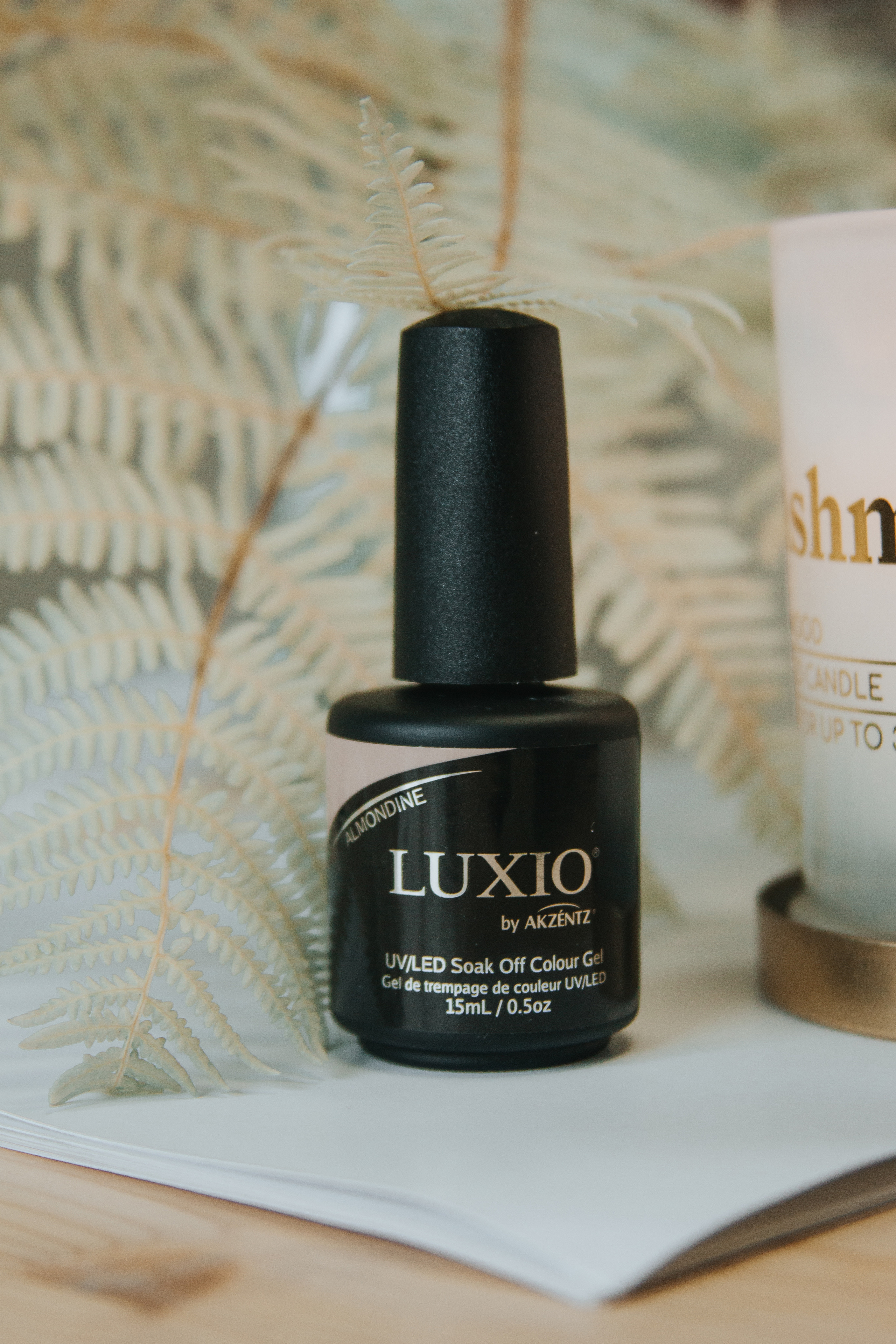 Мастер маникюра. Свадебный и портретный фотограф в Воронеже Вика Лихачева